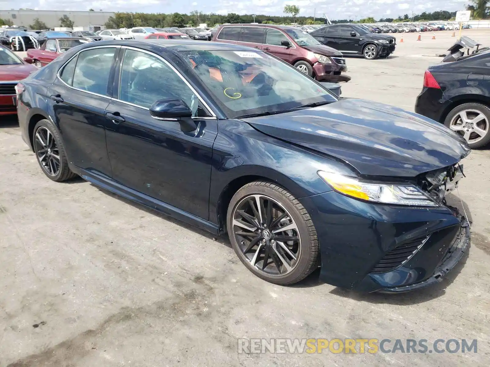 1 Photograph of a damaged car 4T1KZ1AK3LU040375 TOYOTA CAMRY 2020