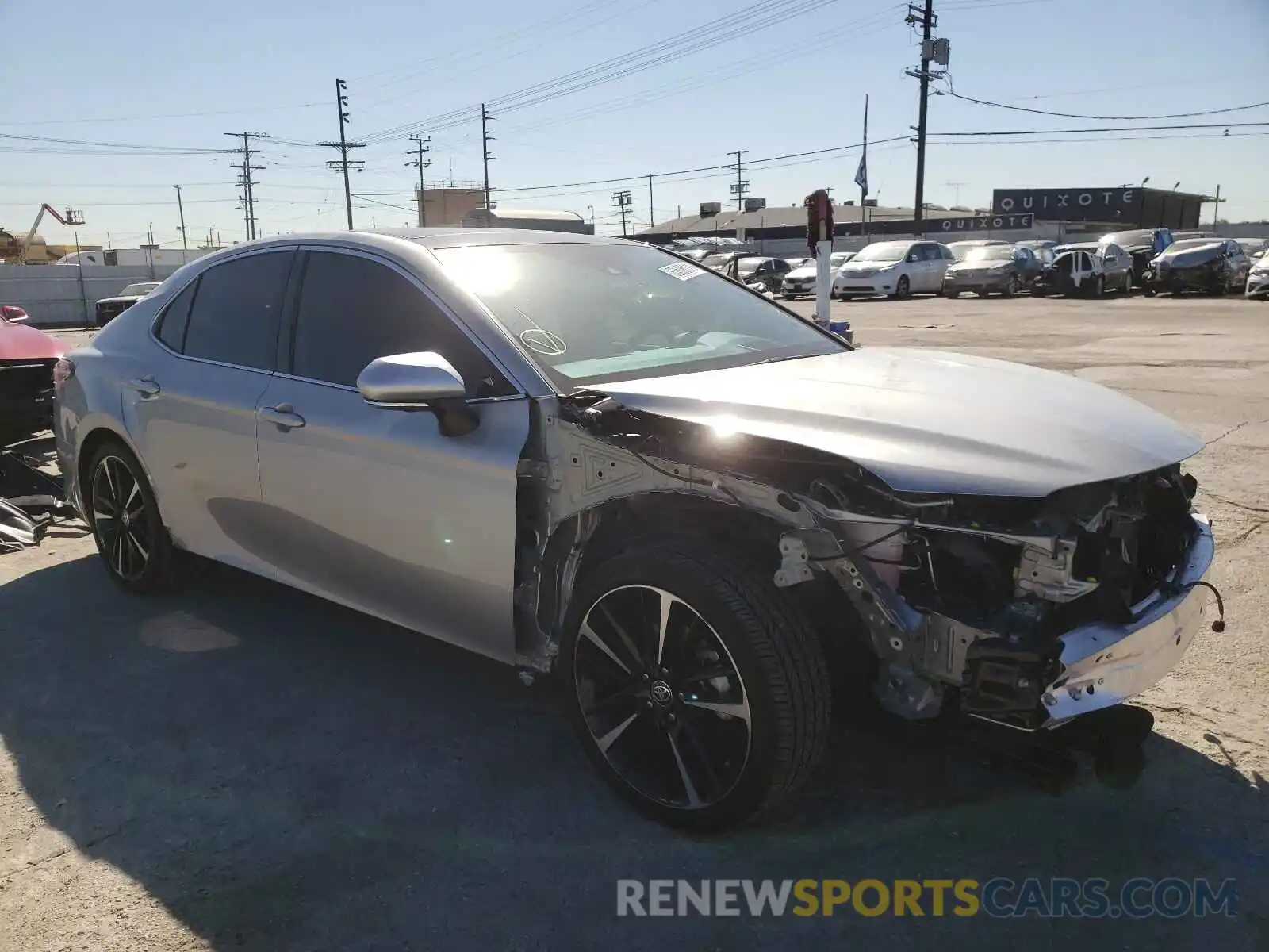 1 Photograph of a damaged car 4T1KZ1AK3LU040473 TOYOTA CAMRY 2020