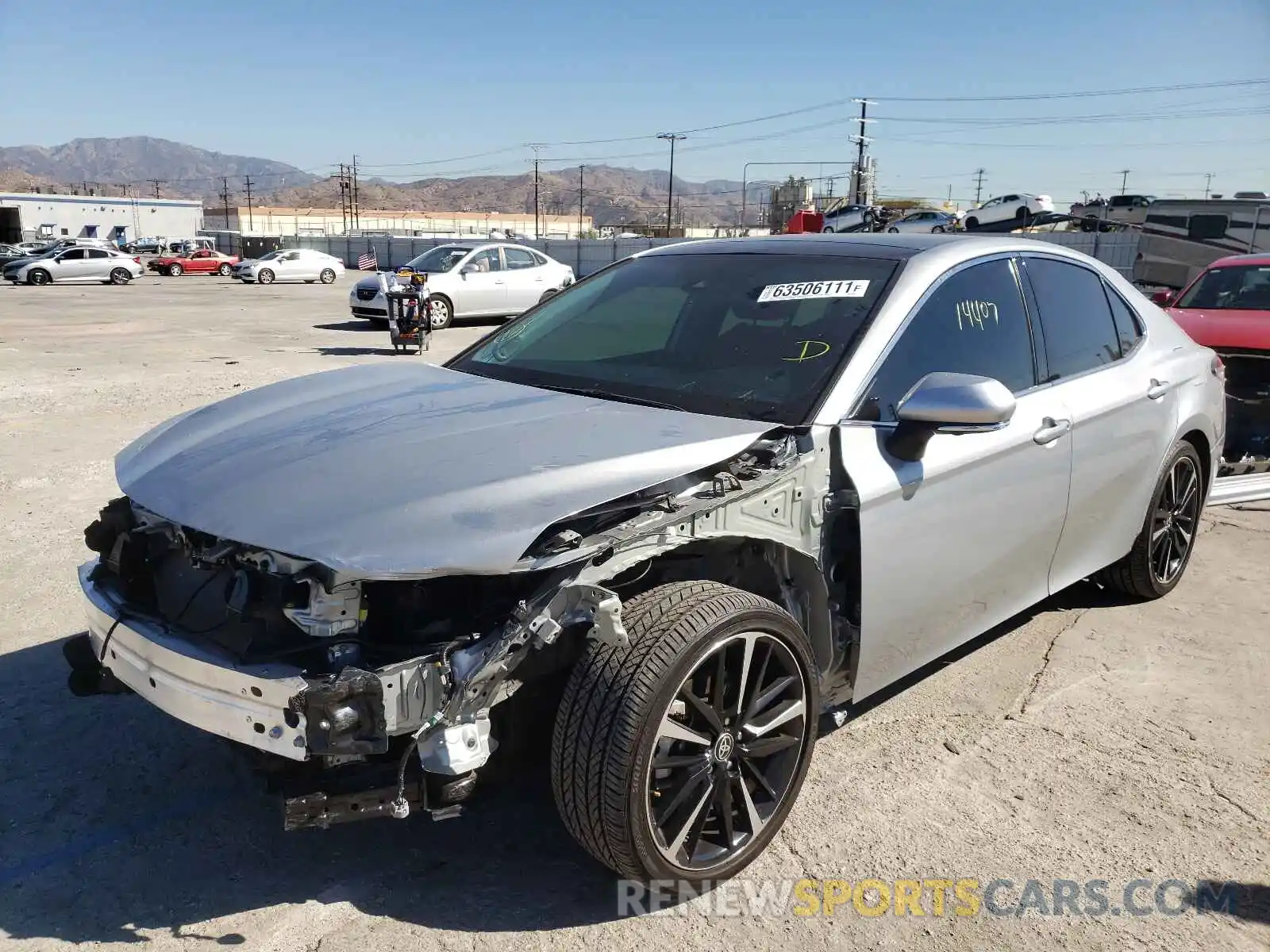 2 Photograph of a damaged car 4T1KZ1AK3LU040473 TOYOTA CAMRY 2020