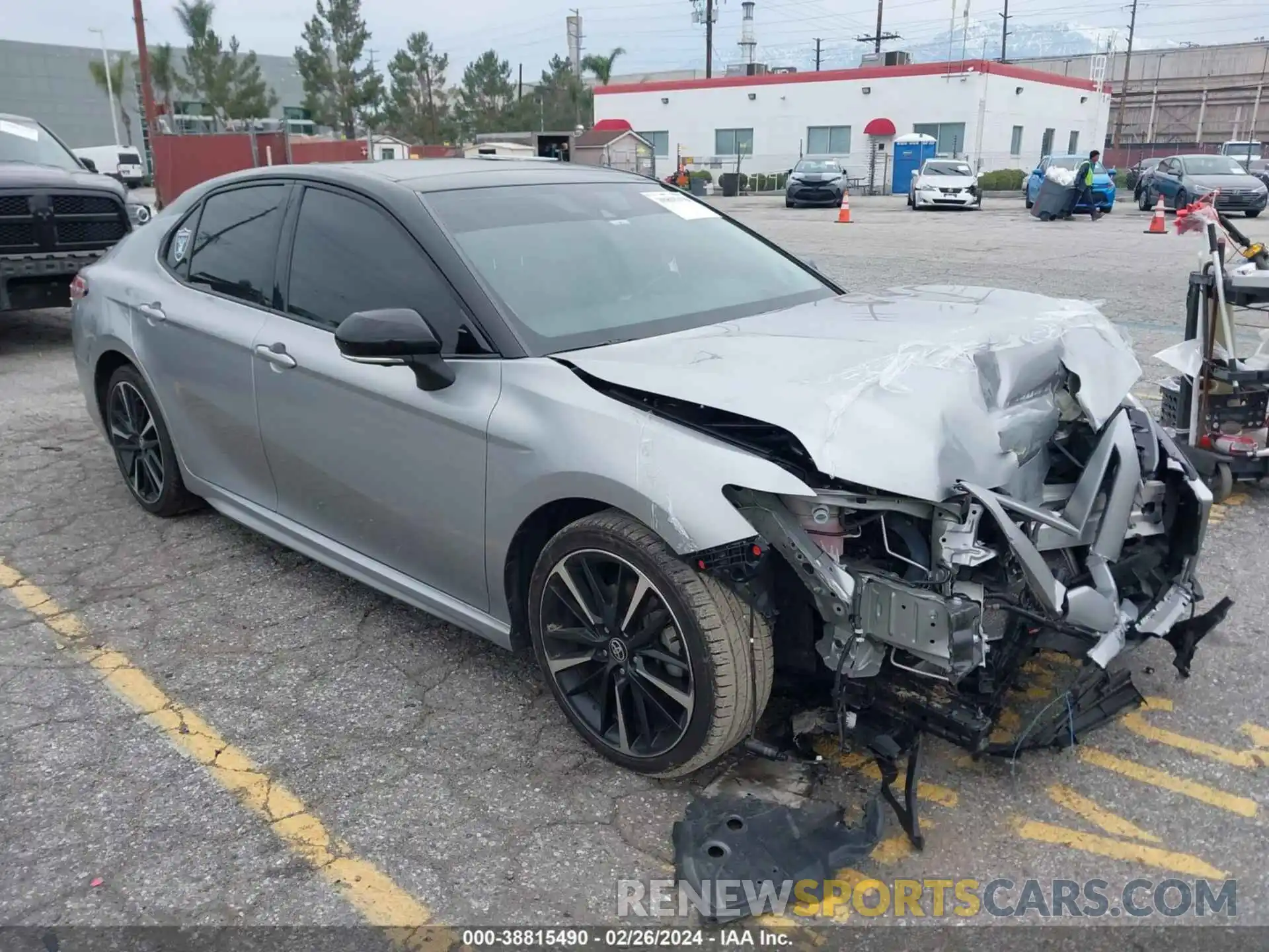 1 Photograph of a damaged car 4T1KZ1AK3LU044703 TOYOTA CAMRY 2020