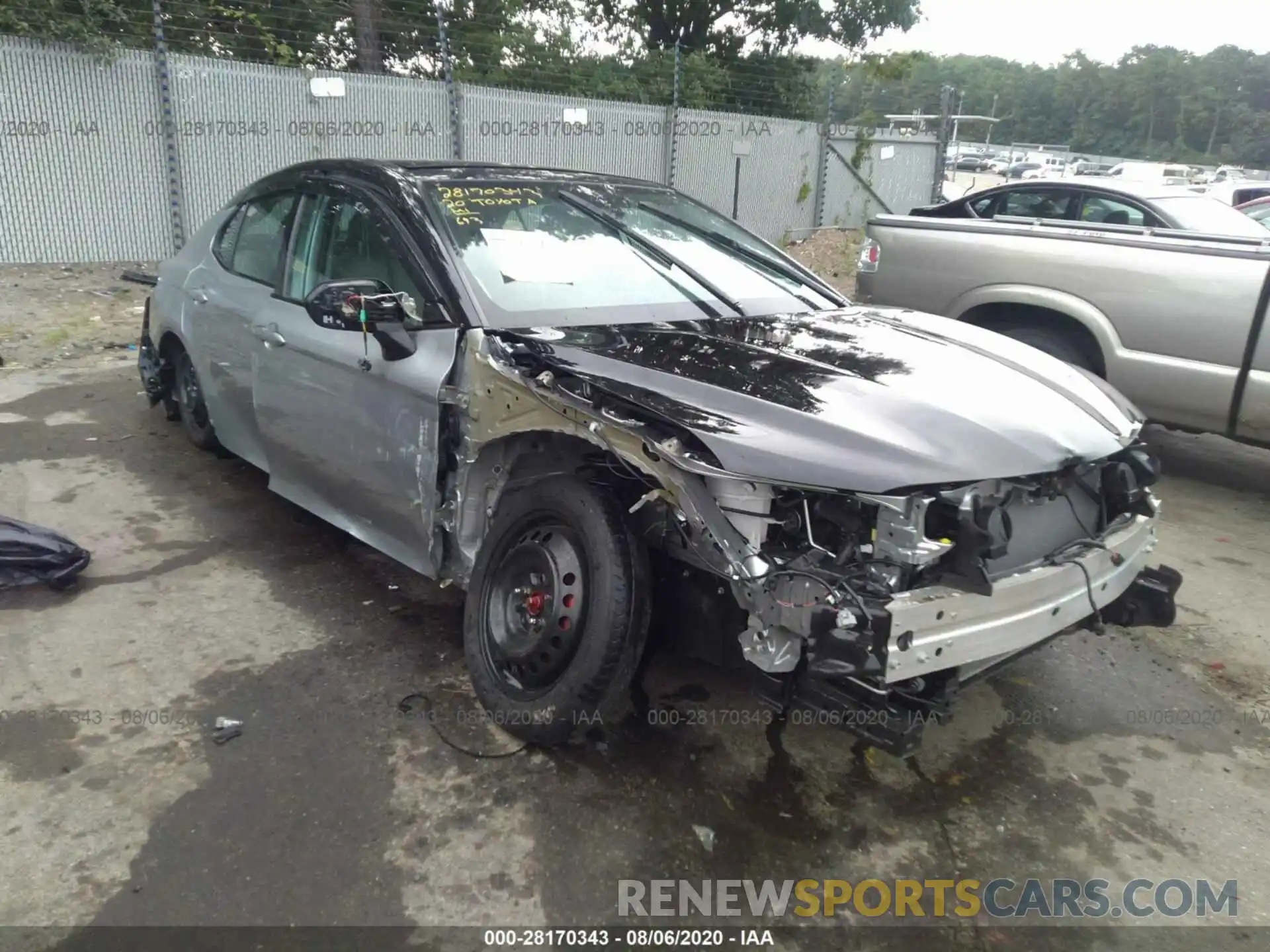 1 Photograph of a damaged car 4T1KZ1AK4LU033466 TOYOTA CAMRY 2020