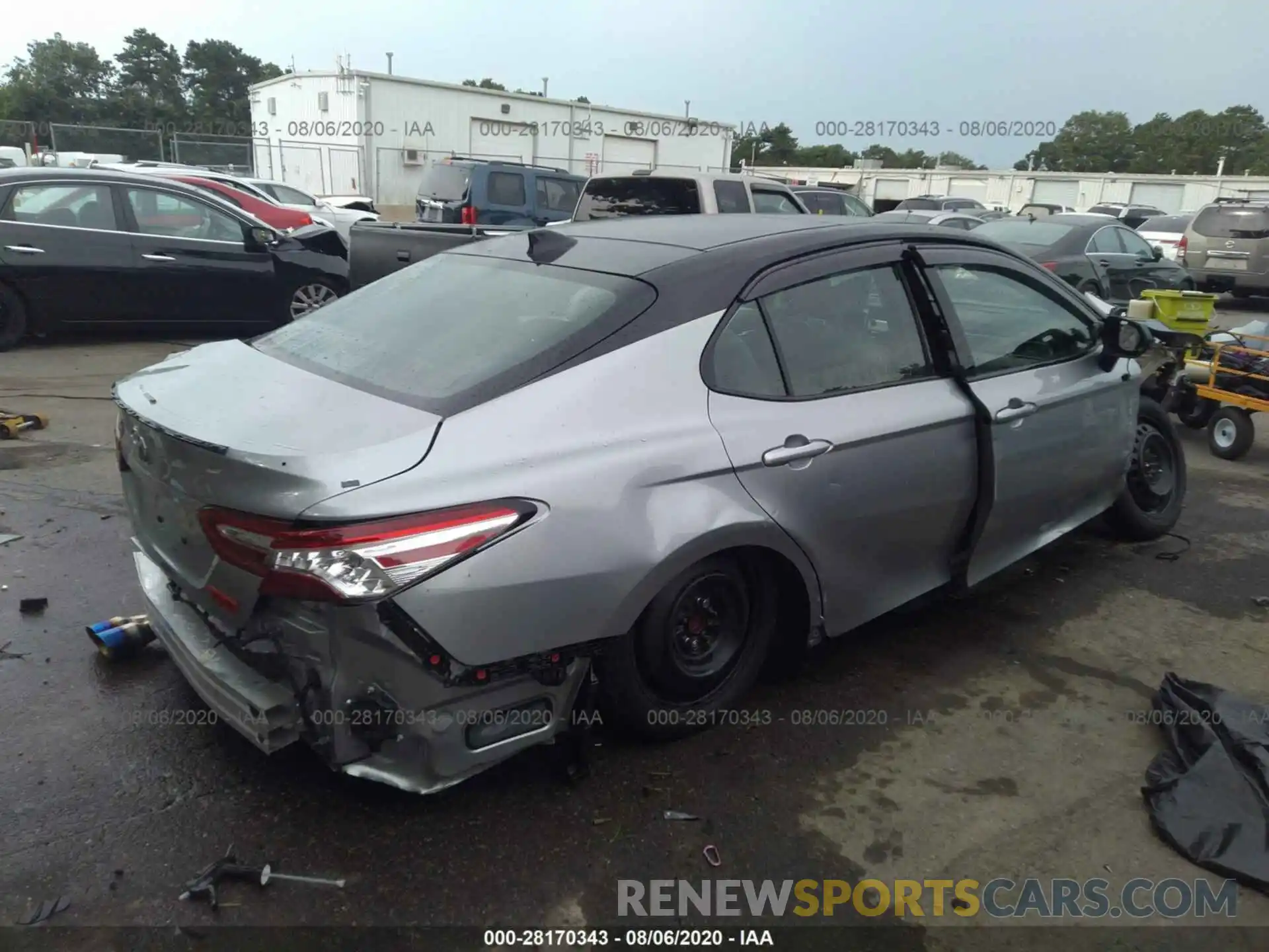 4 Photograph of a damaged car 4T1KZ1AK4LU033466 TOYOTA CAMRY 2020