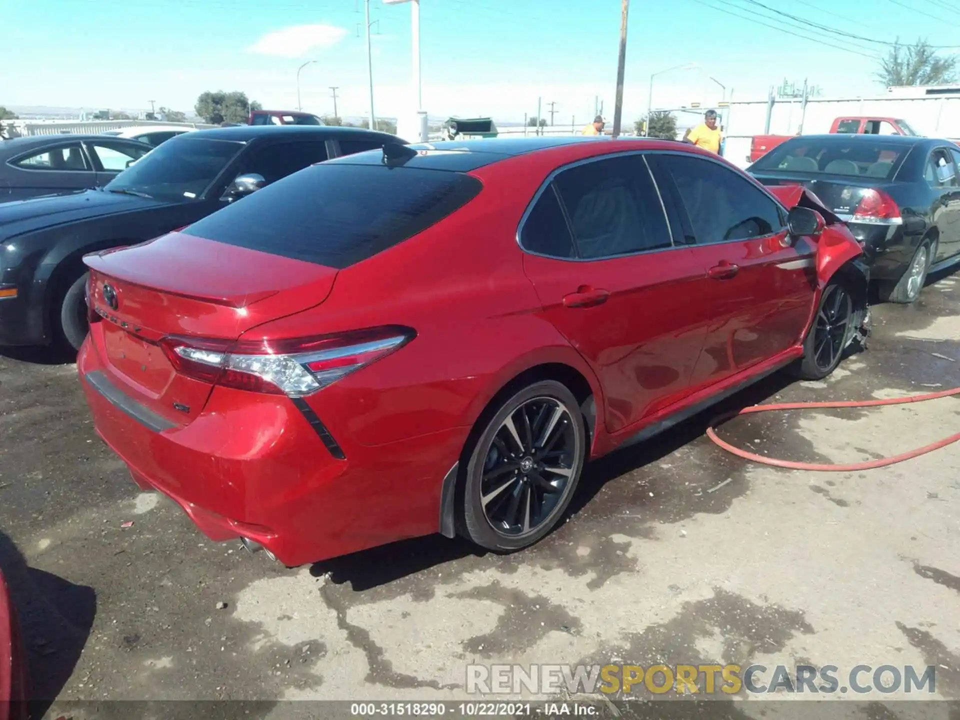 4 Photograph of a damaged car 4T1KZ1AK4LU034696 TOYOTA CAMRY 2020