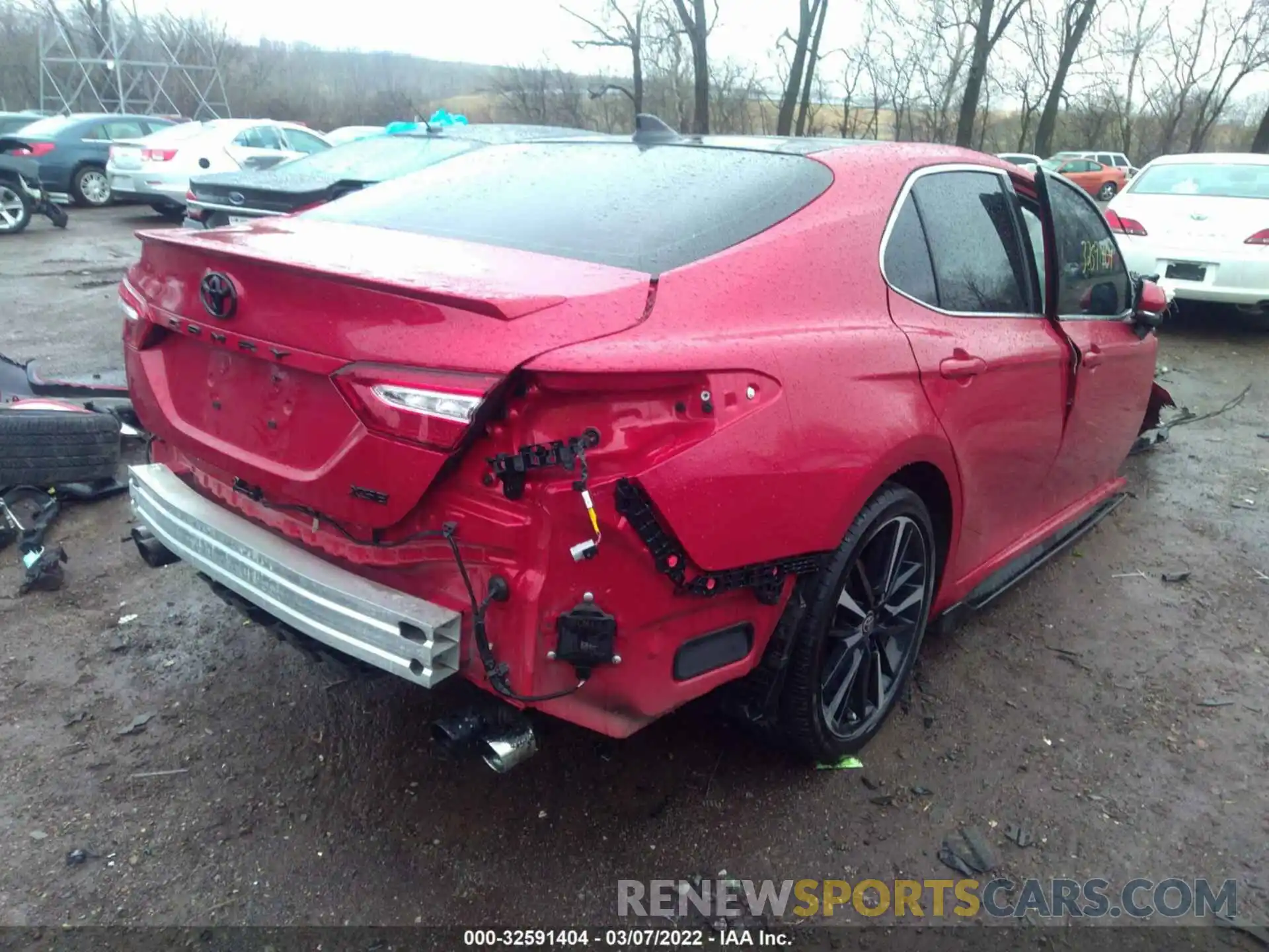 4 Photograph of a damaged car 4T1KZ1AK4LU046444 TOYOTA CAMRY 2020