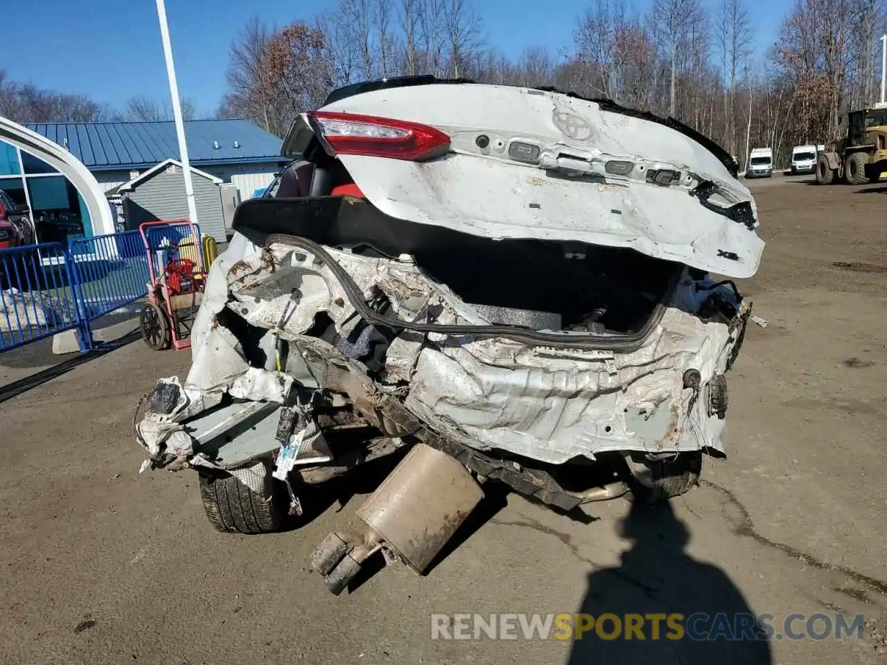 6 Photograph of a damaged car 4T1KZ1AK4LU046623 TOYOTA CAMRY 2020