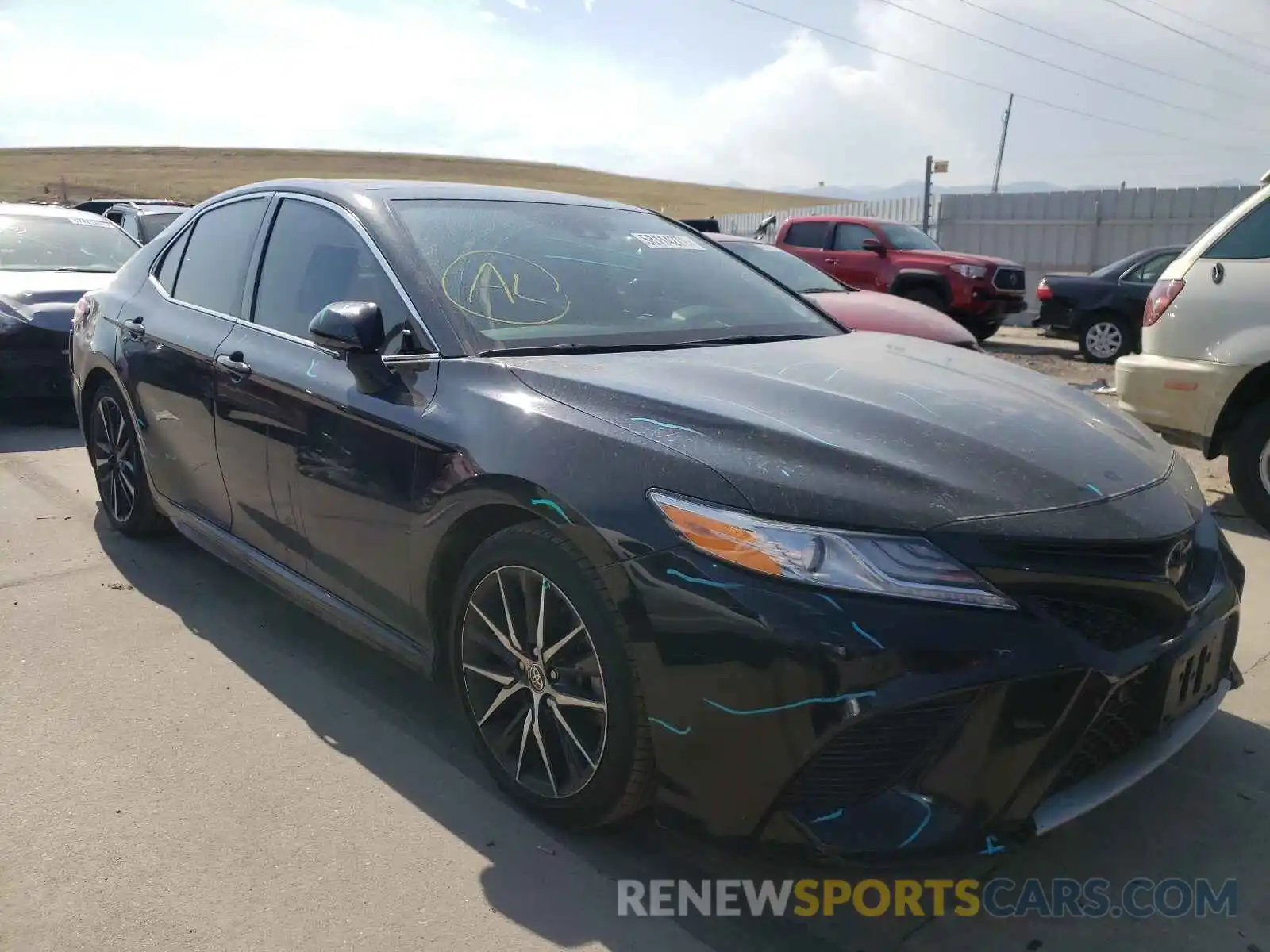 1 Photograph of a damaged car 4T1KZ1AK5LU037333 TOYOTA CAMRY 2020