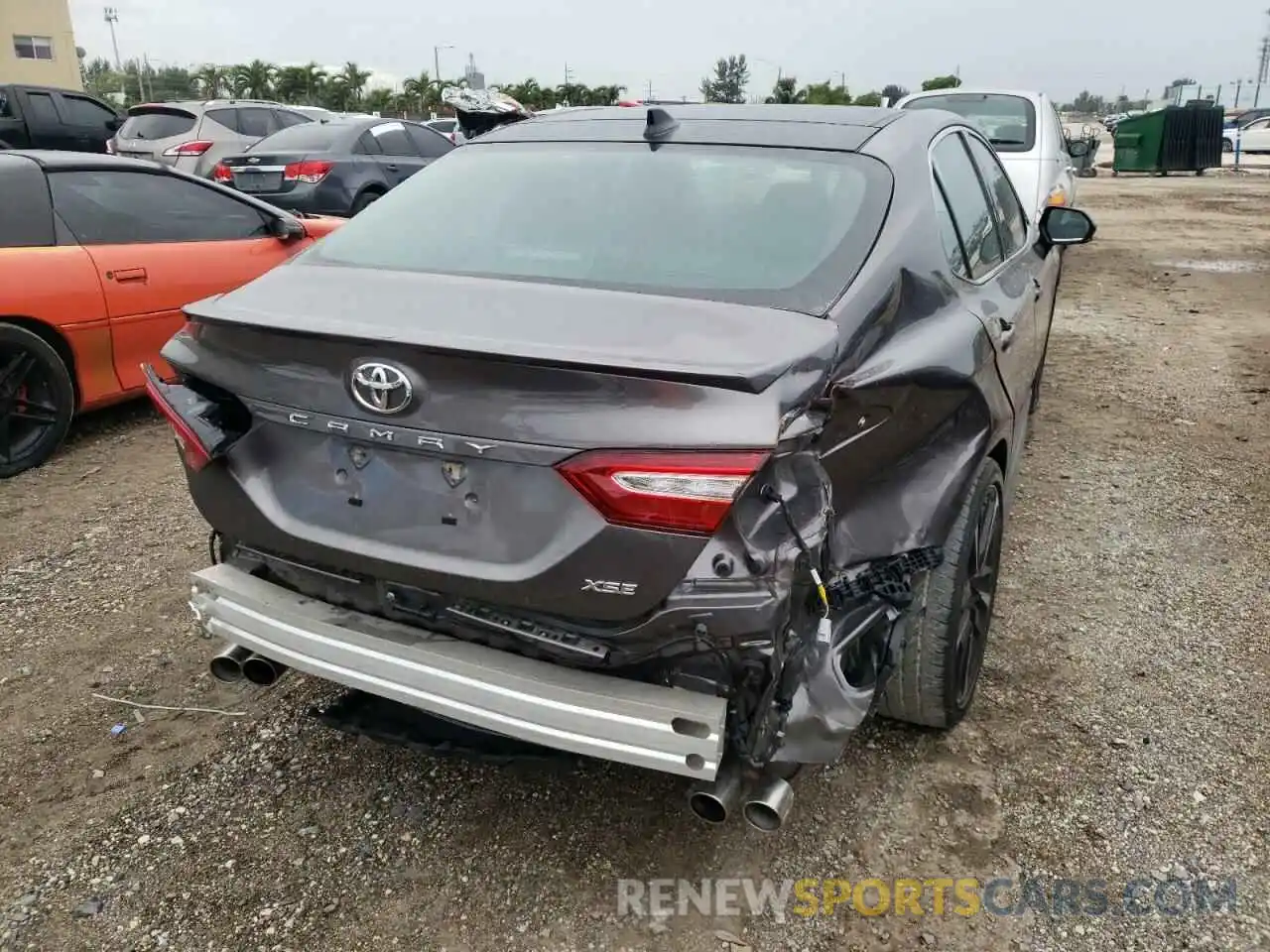 4 Photograph of a damaged car 4T1KZ1AK5LU041141 TOYOTA CAMRY 2020