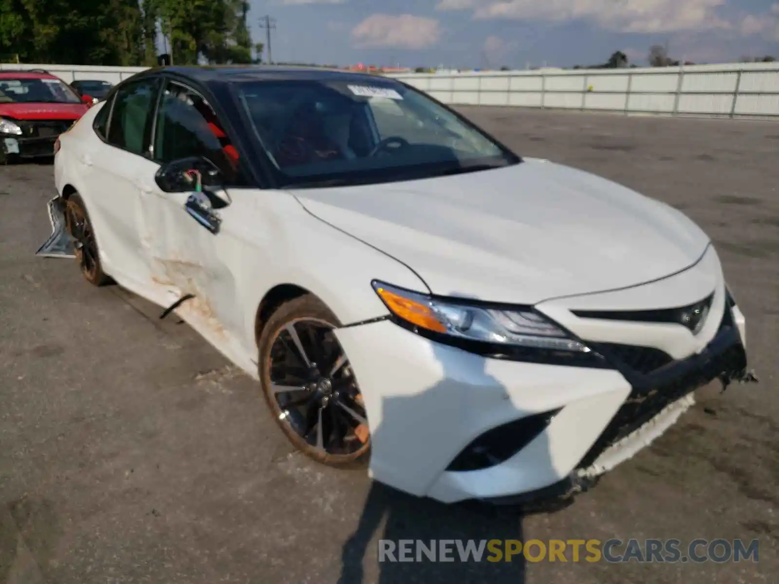 1 Photograph of a damaged car 4T1KZ1AK5LU041883 TOYOTA CAMRY 2020