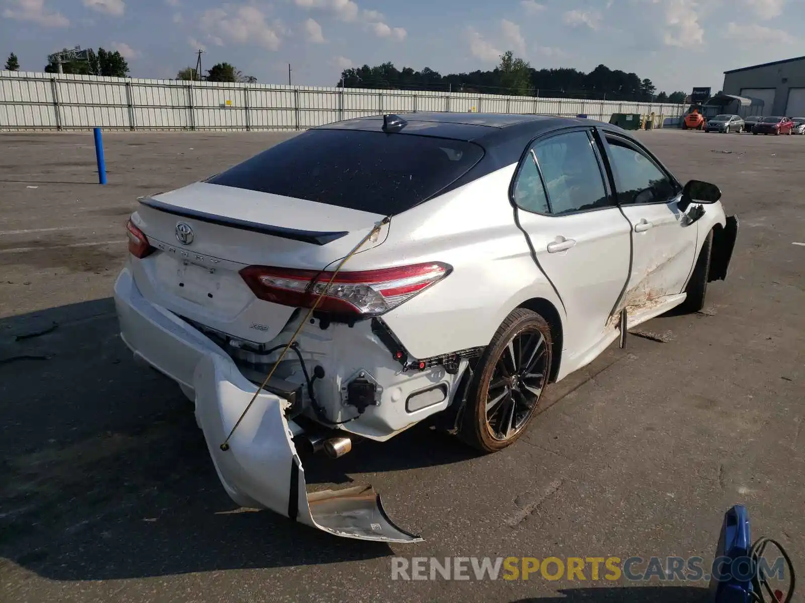 10 Photograph of a damaged car 4T1KZ1AK5LU041883 TOYOTA CAMRY 2020