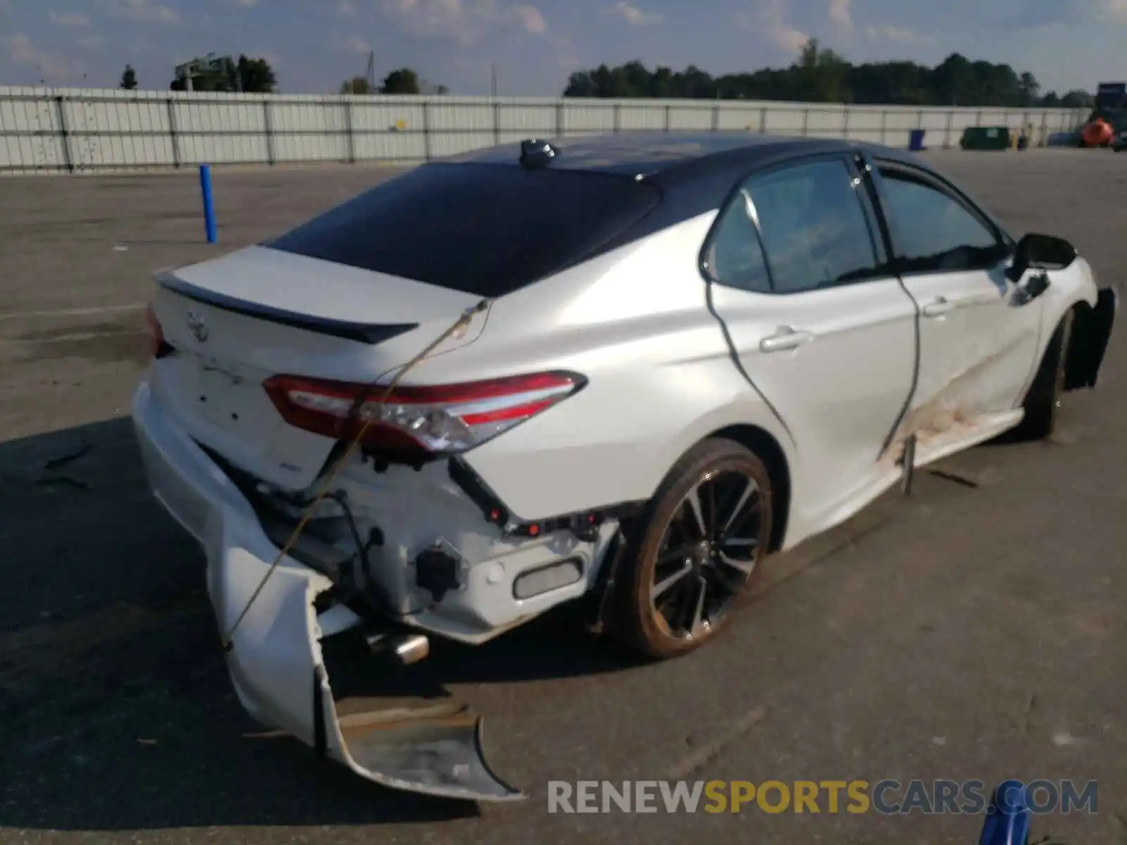 4 Photograph of a damaged car 4T1KZ1AK5LU041883 TOYOTA CAMRY 2020