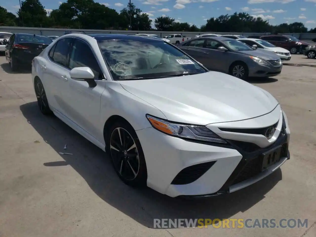 1 Photograph of a damaged car 4T1KZ1AK6LU037387 TOYOTA CAMRY 2020