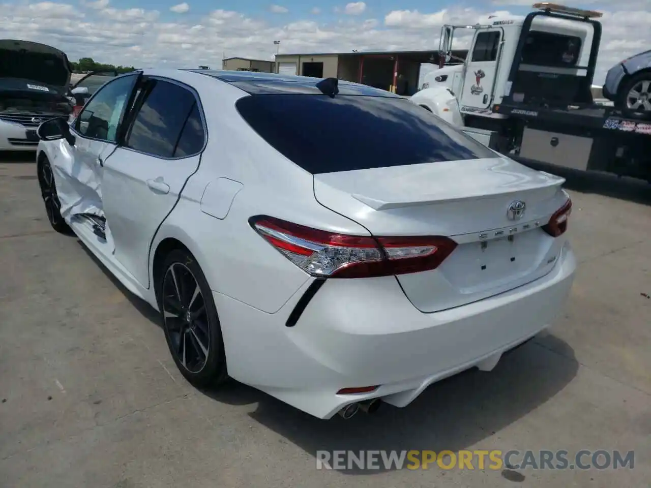 3 Photograph of a damaged car 4T1KZ1AK6LU037387 TOYOTA CAMRY 2020