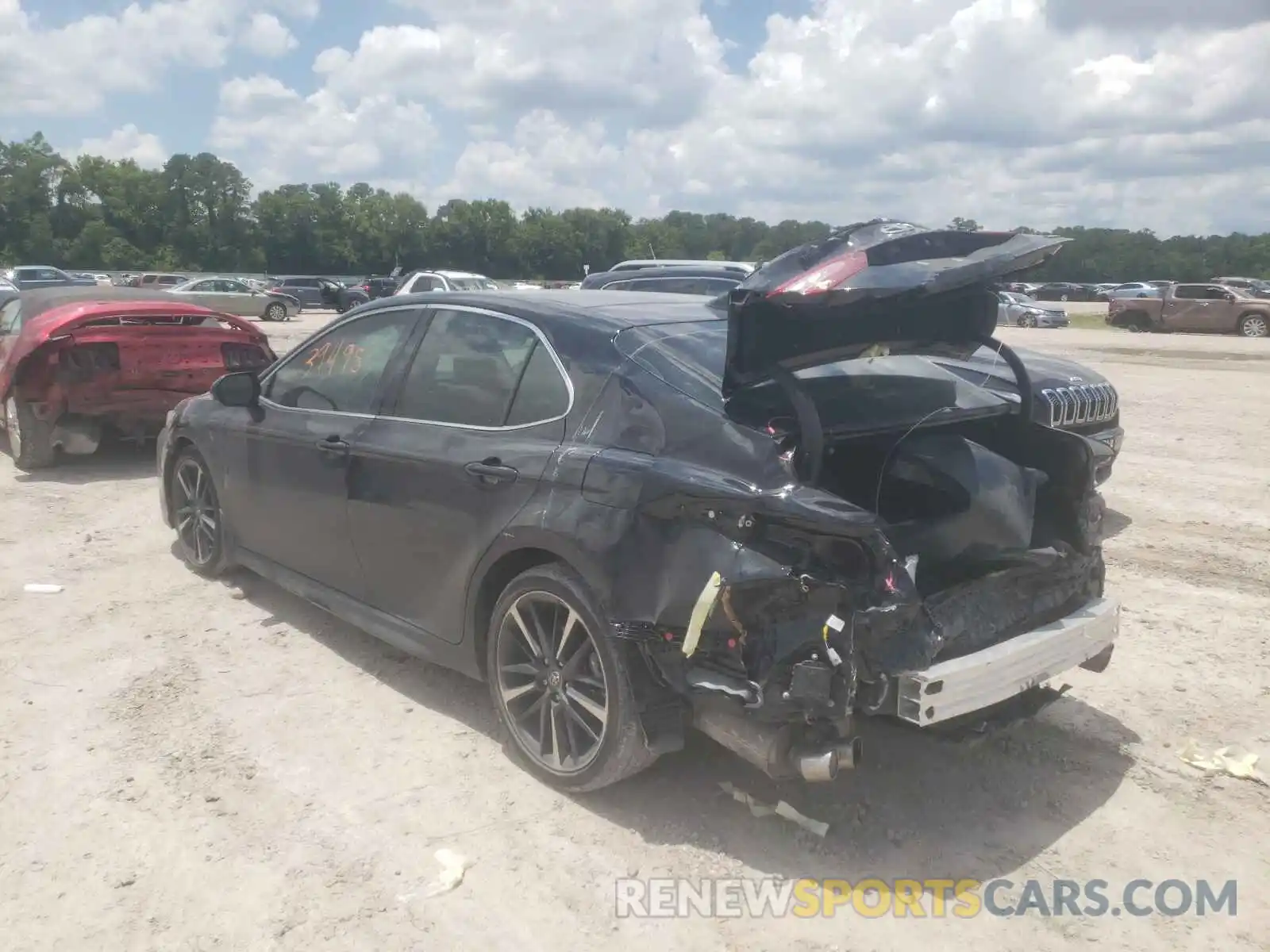 3 Photograph of a damaged car 4T1KZ1AK7LU037009 TOYOTA CAMRY 2020