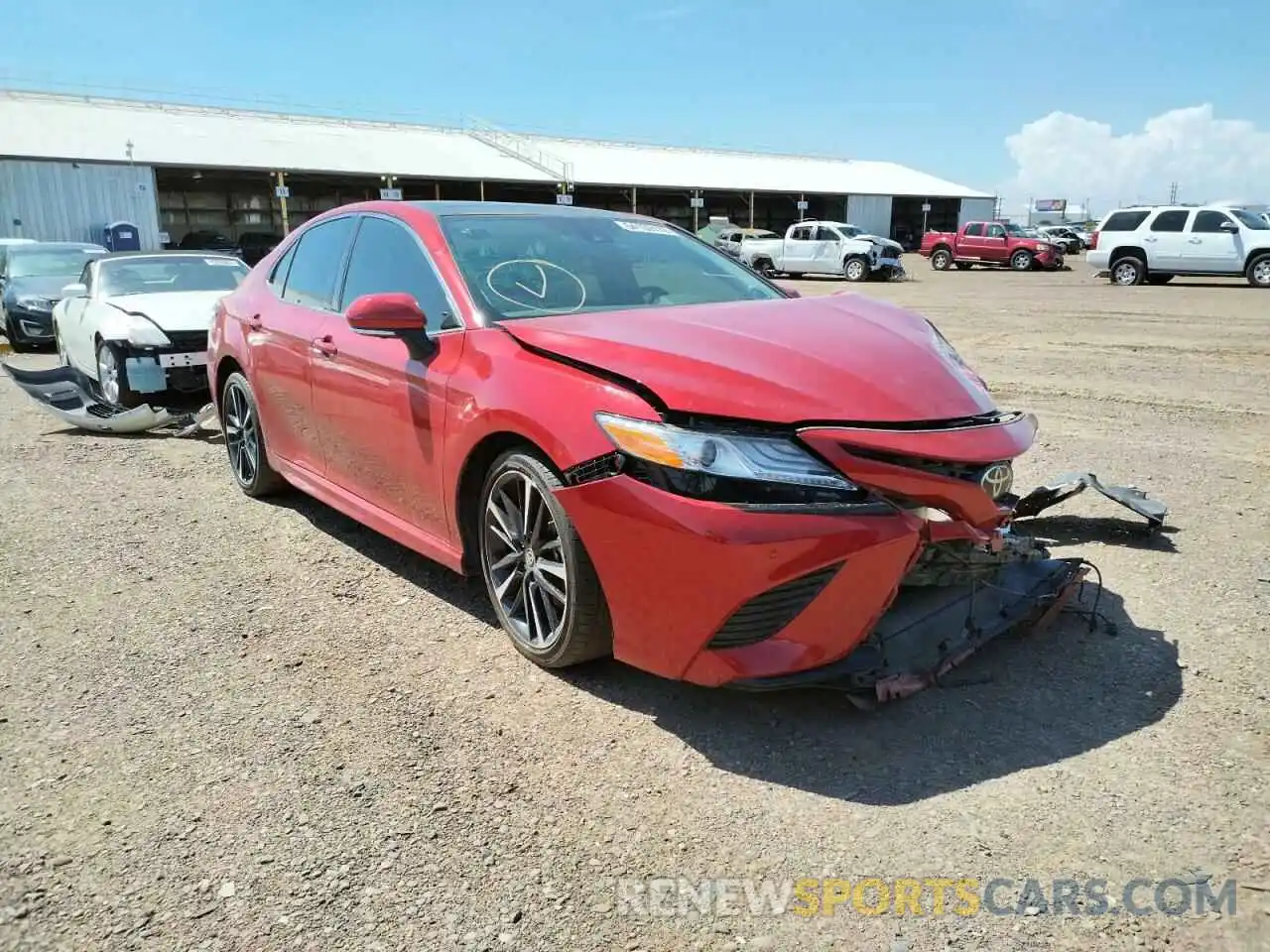 1 Photograph of a damaged car 4T1KZ1AK7LU041724 TOYOTA CAMRY 2020