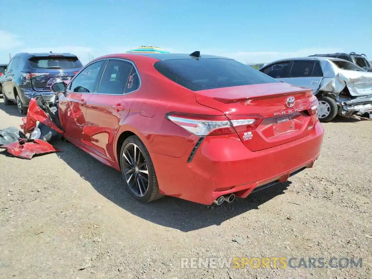 3 Photograph of a damaged car 4T1KZ1AK7LU041724 TOYOTA CAMRY 2020