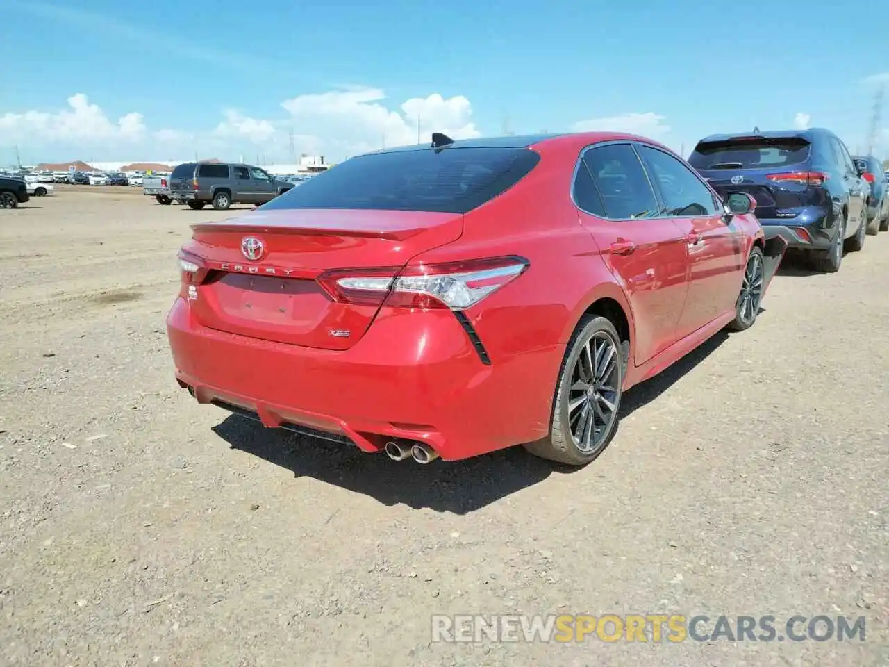 4 Photograph of a damaged car 4T1KZ1AK7LU041724 TOYOTA CAMRY 2020