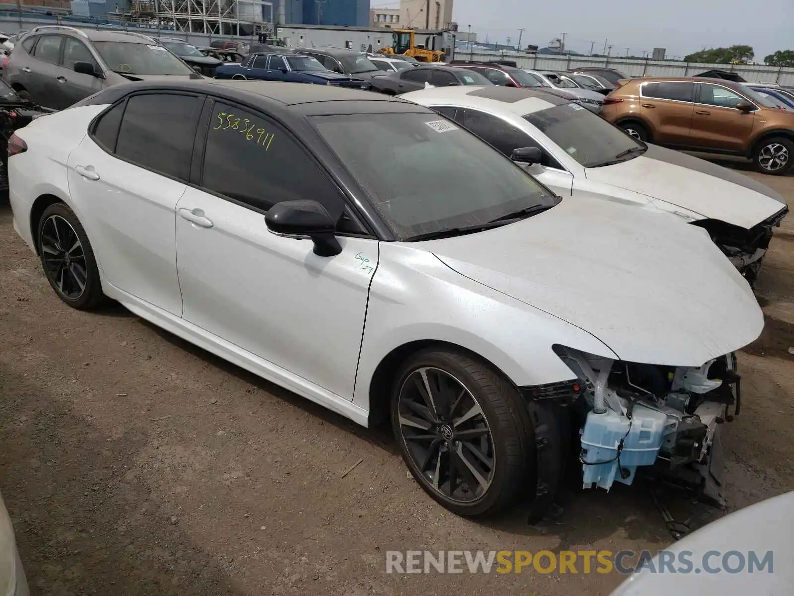 1 Photograph of a damaged car 4T1KZ1AK7LU045336 TOYOTA CAMRY 2020