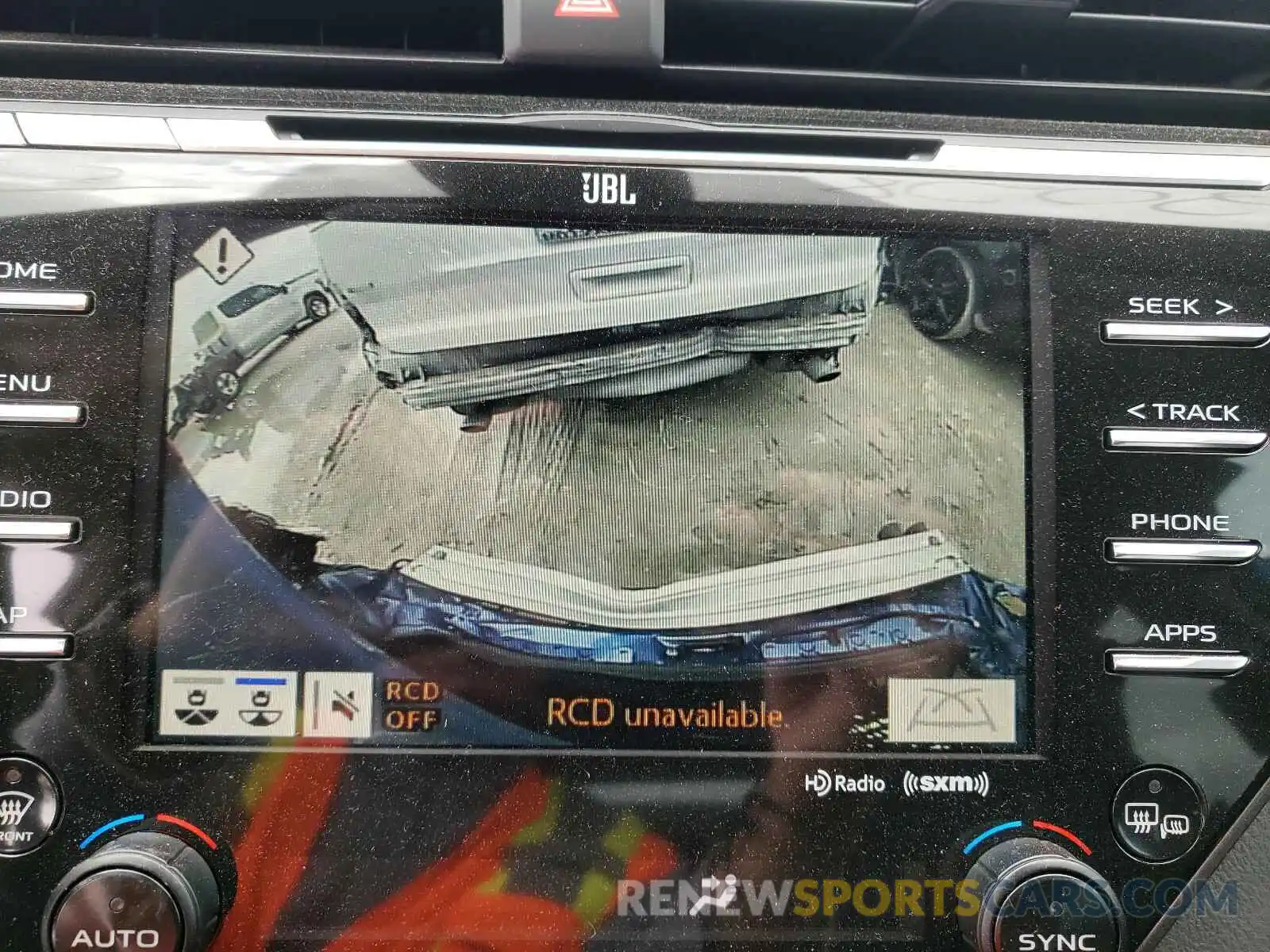 9 Photograph of a damaged car 4T1KZ1AK8LU033583 TOYOTA CAMRY 2020