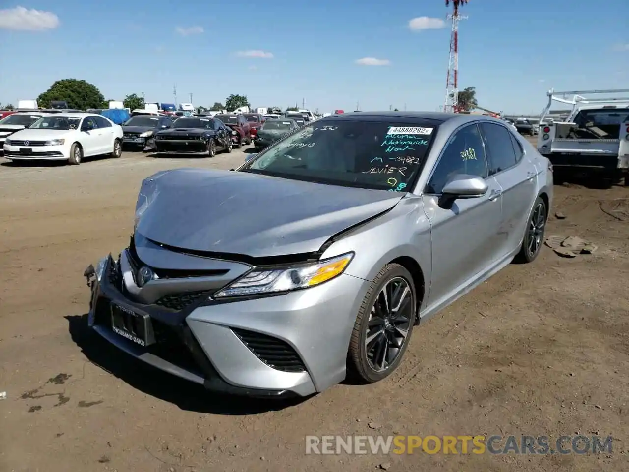 2 Photograph of a damaged car 4T1KZ1AK8LU033602 TOYOTA CAMRY 2020