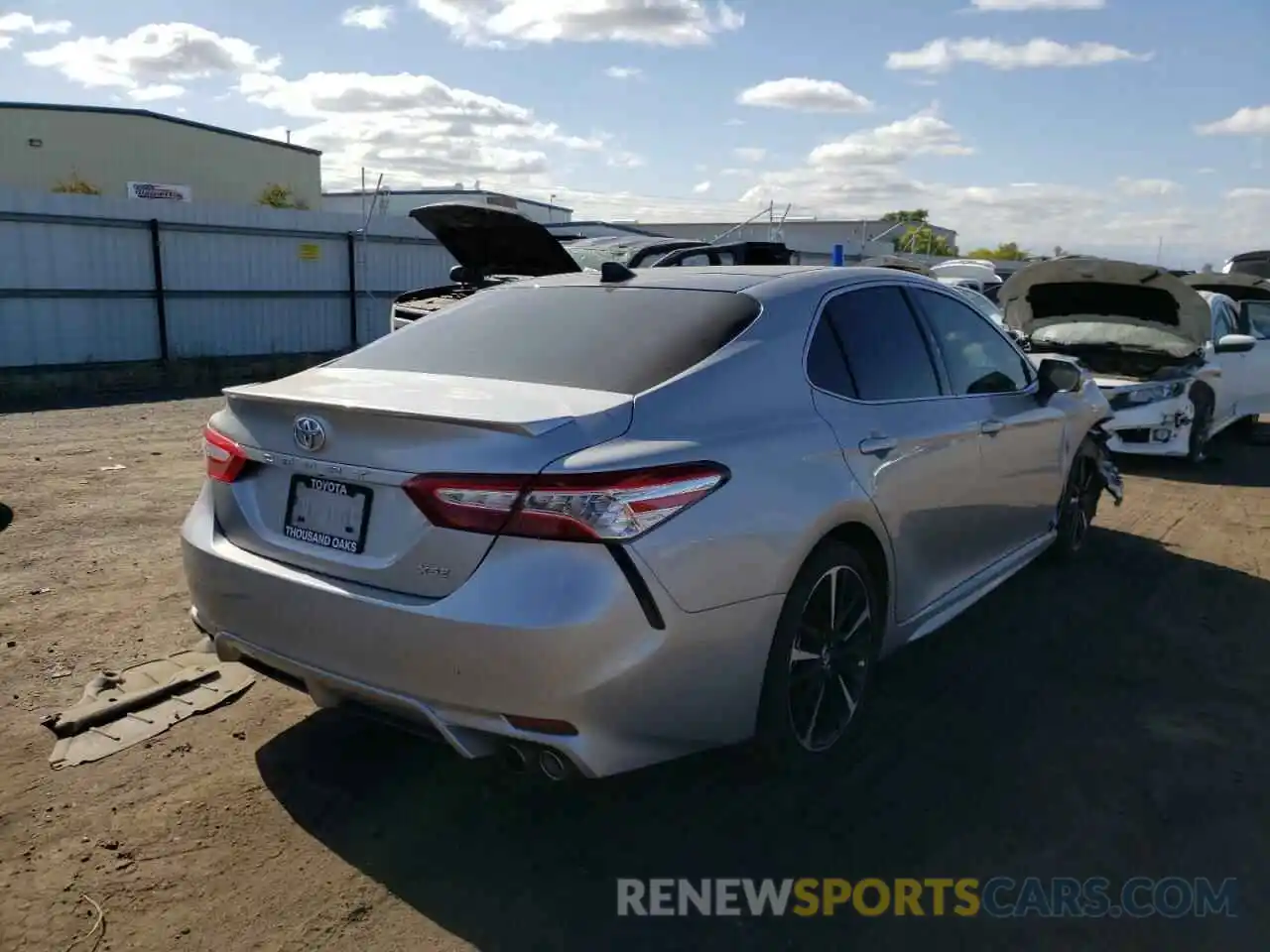 4 Photograph of a damaged car 4T1KZ1AK8LU033602 TOYOTA CAMRY 2020