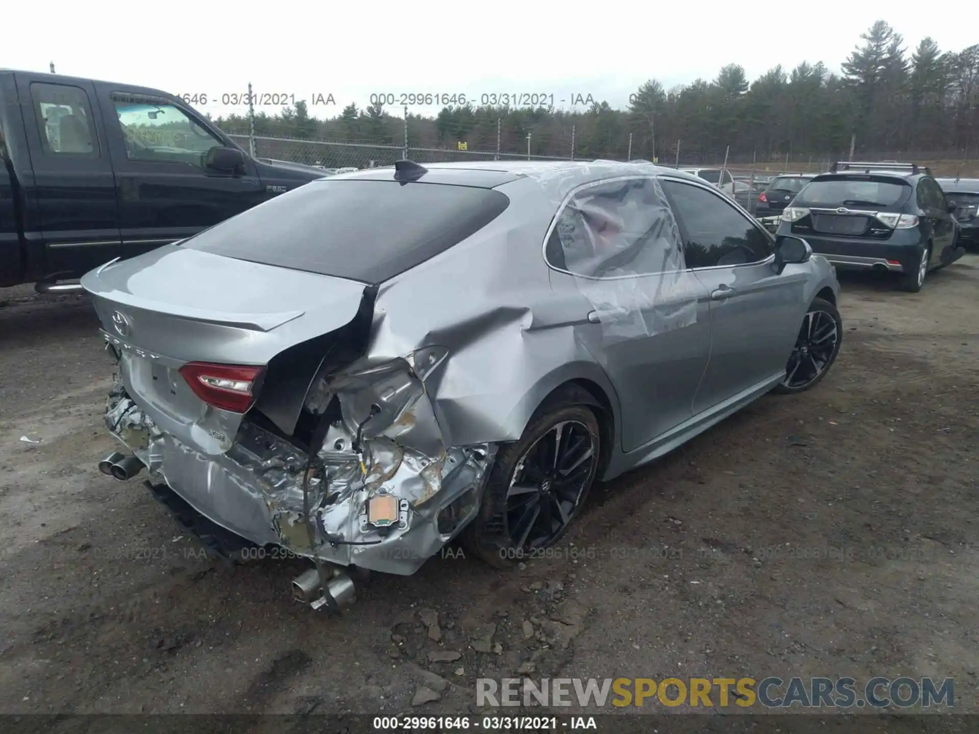 4 Photograph of a damaged car 4T1KZ1AK8LU033907 TOYOTA CAMRY 2020