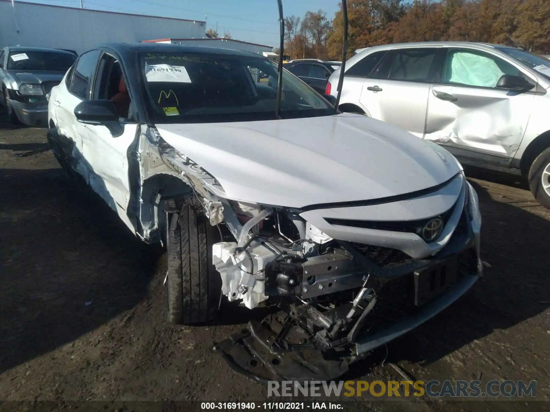 6 Photograph of a damaged car 4T1KZ1AK8LU035866 TOYOTA CAMRY 2020