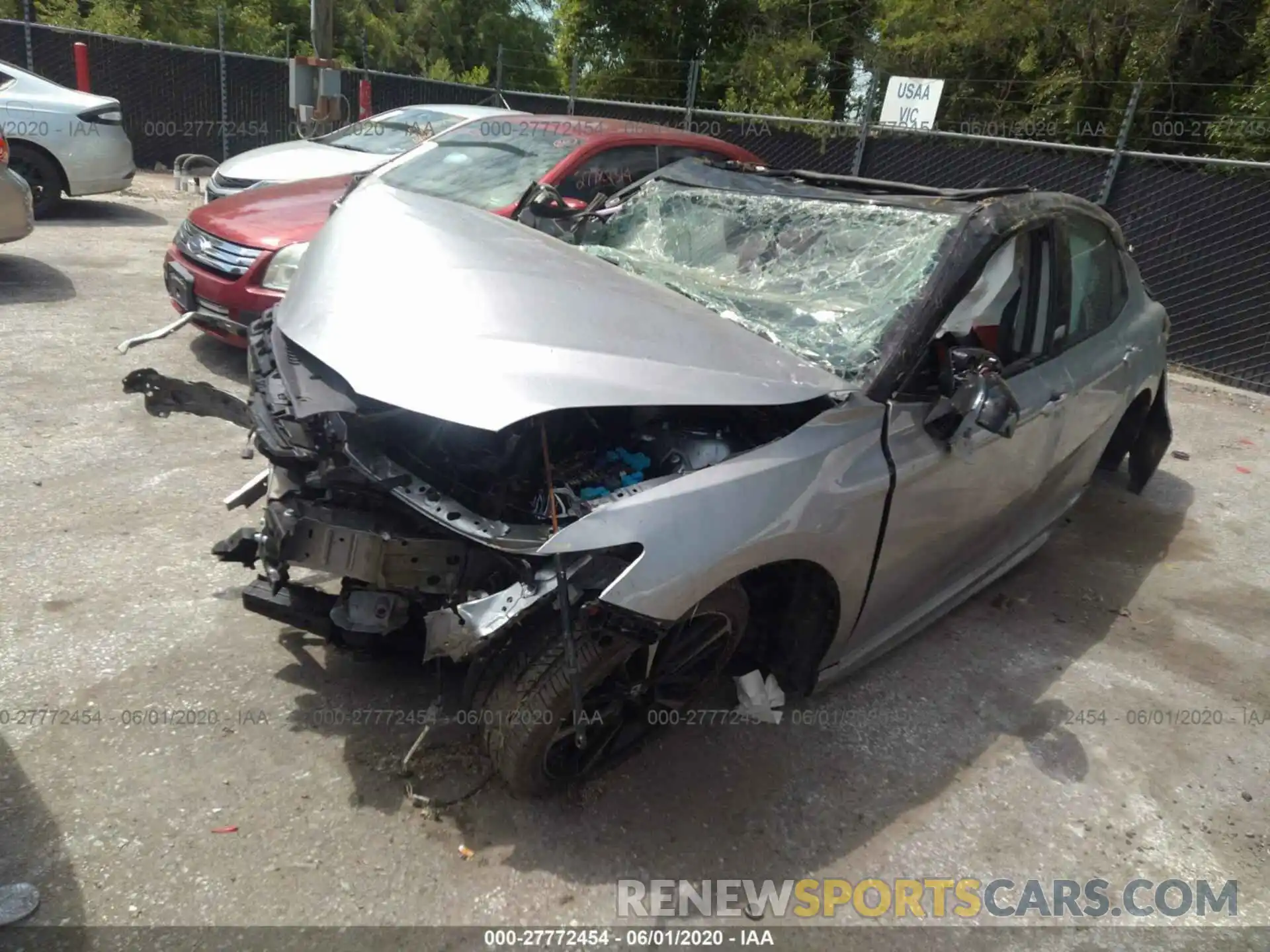 2 Photograph of a damaged car 4T1KZ1AK8LU038556 TOYOTA CAMRY 2020