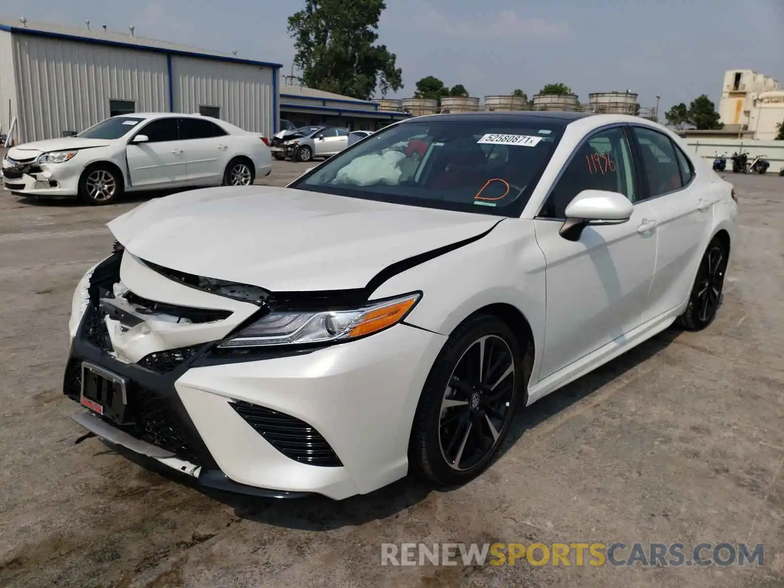 2 Photograph of a damaged car 4T1KZ1AK8LU039870 TOYOTA CAMRY 2020