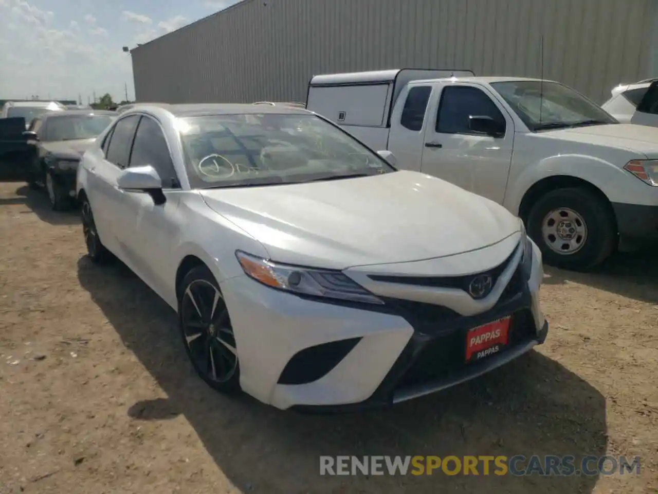 1 Photograph of a damaged car 4T1KZ1AK8LU041697 TOYOTA CAMRY 2020