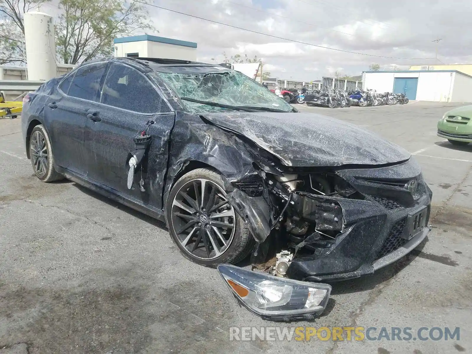 1 Photograph of a damaged car 4T1KZ1AKXLU035366 TOYOTA CAMRY 2020