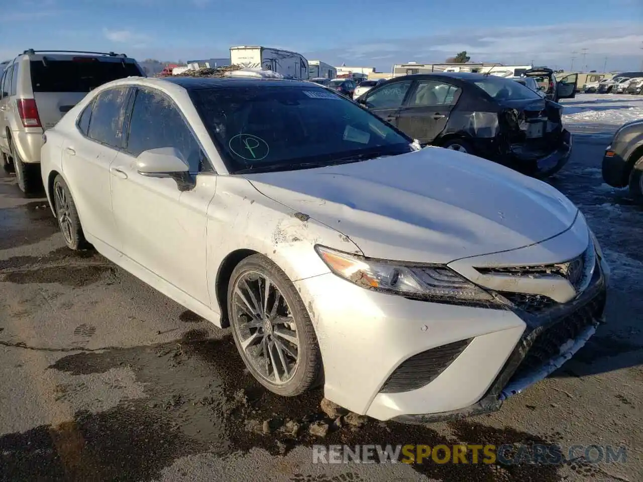 1 Photograph of a damaged car 4T1KZ1AKXLU040311 TOYOTA CAMRY 2020