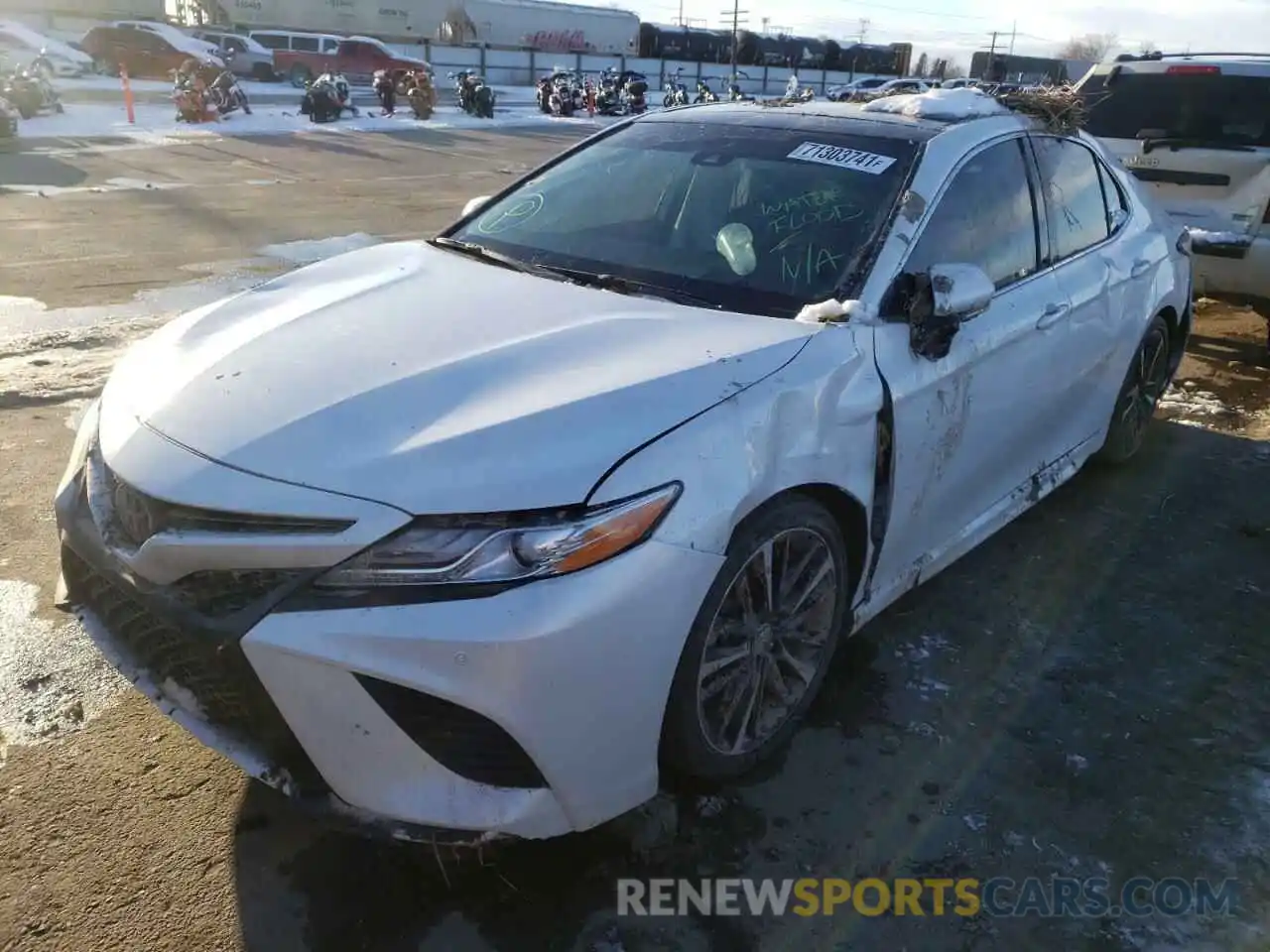 2 Photograph of a damaged car 4T1KZ1AKXLU040311 TOYOTA CAMRY 2020