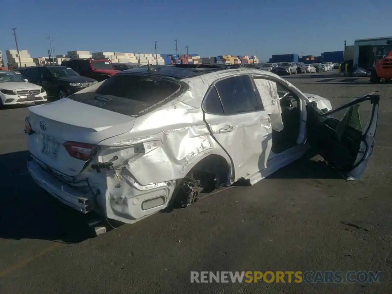 4 Photograph of a damaged car 4T1KZ1AKXLU041314 TOYOTA CAMRY 2020