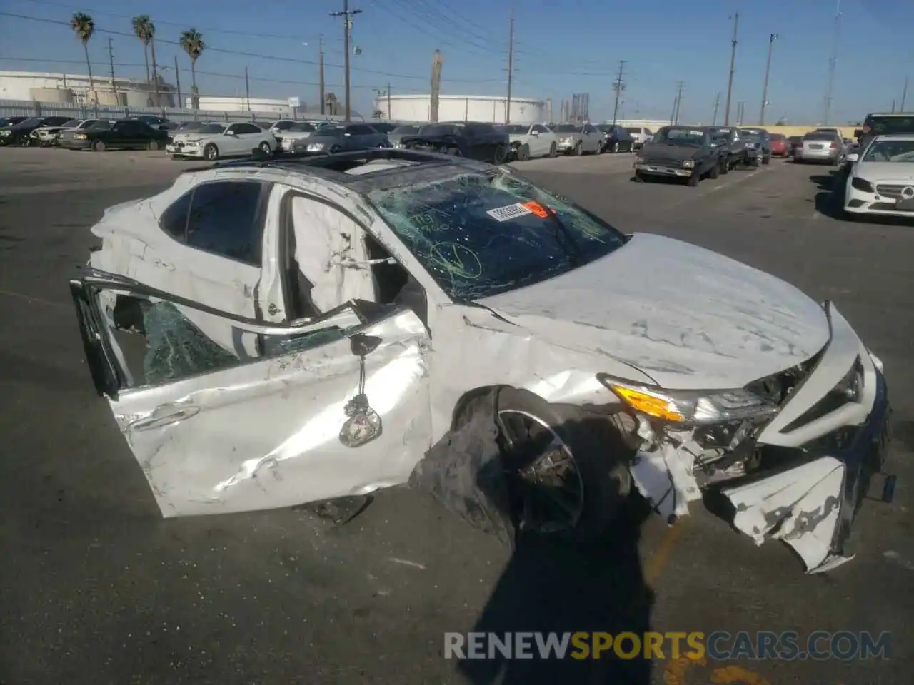 9 Photograph of a damaged car 4T1KZ1AKXLU041314 TOYOTA CAMRY 2020