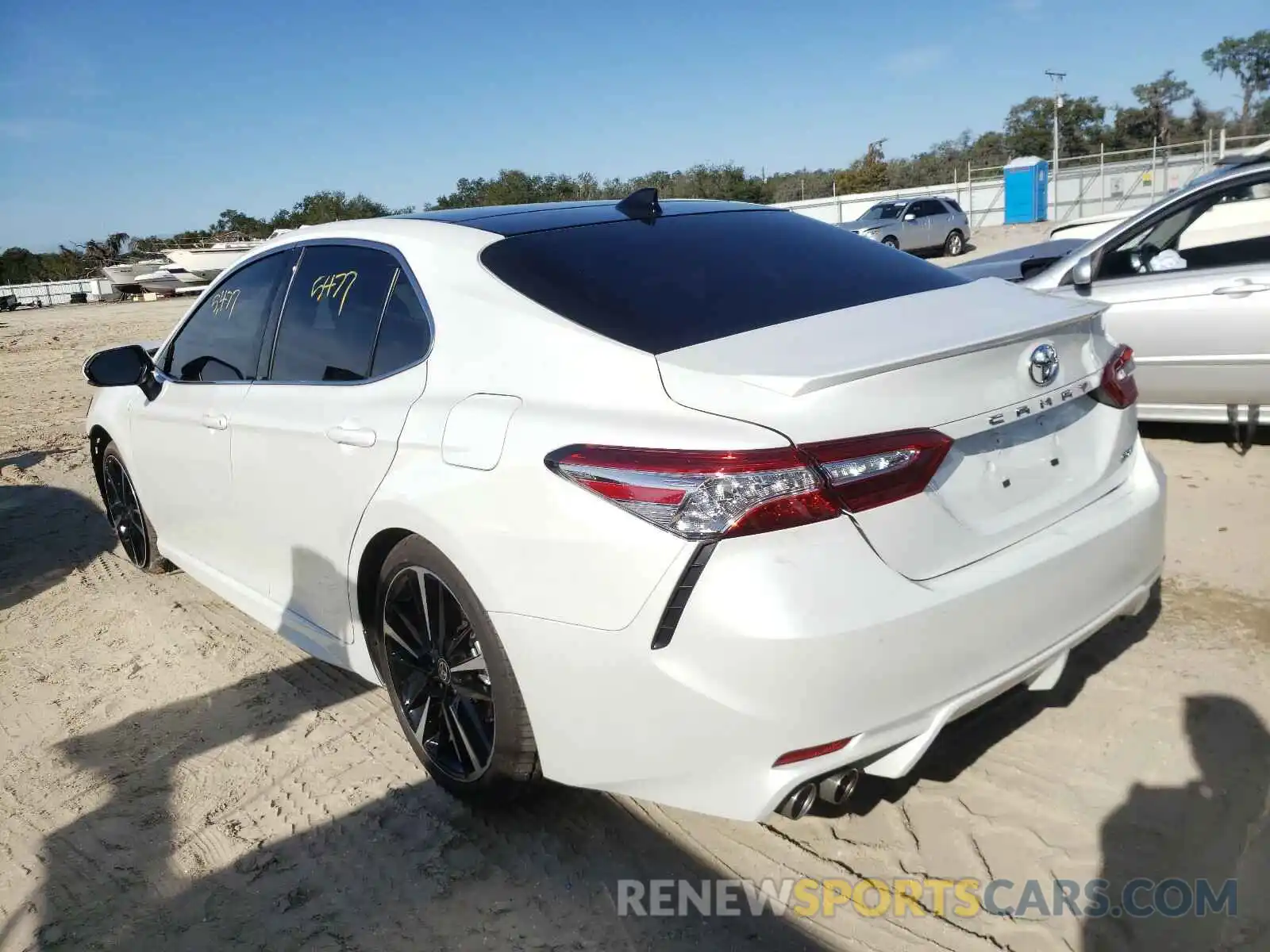 3 Photograph of a damaged car 4T1KZ1AKXLU042172 TOYOTA CAMRY 2020