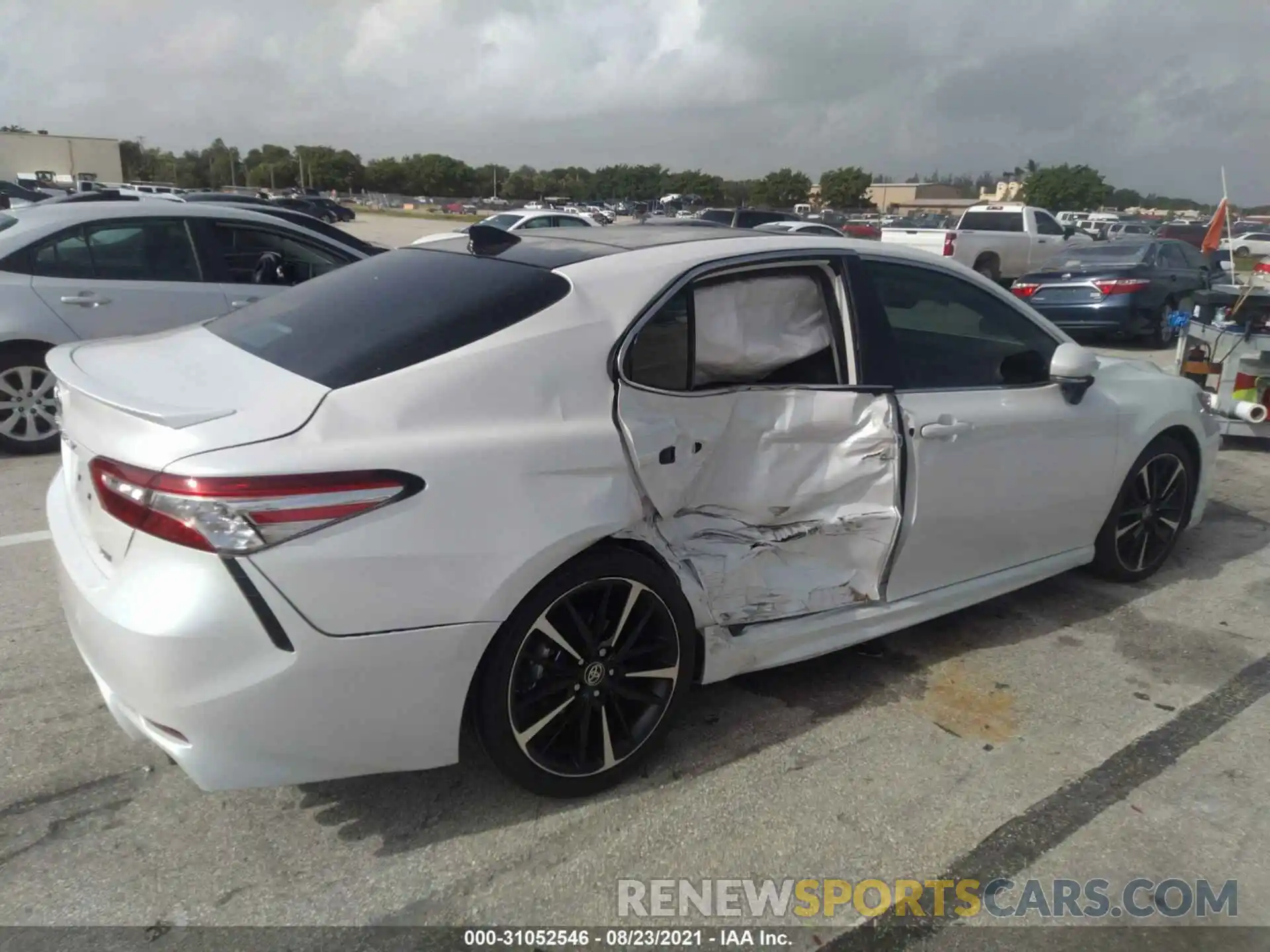 6 Photograph of a damaged car 4T1KZ1AKXLU044925 TOYOTA CAMRY 2020