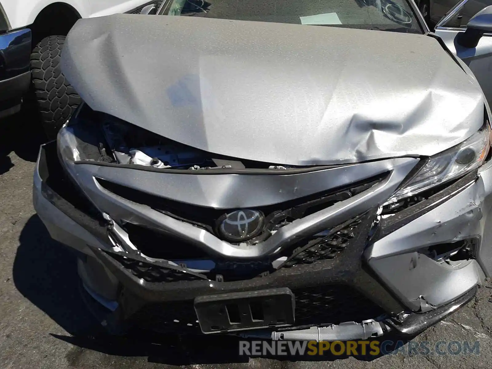 7 Photograph of a damaged car 4T1KZ1AKXLU045184 TOYOTA CAMRY 2020