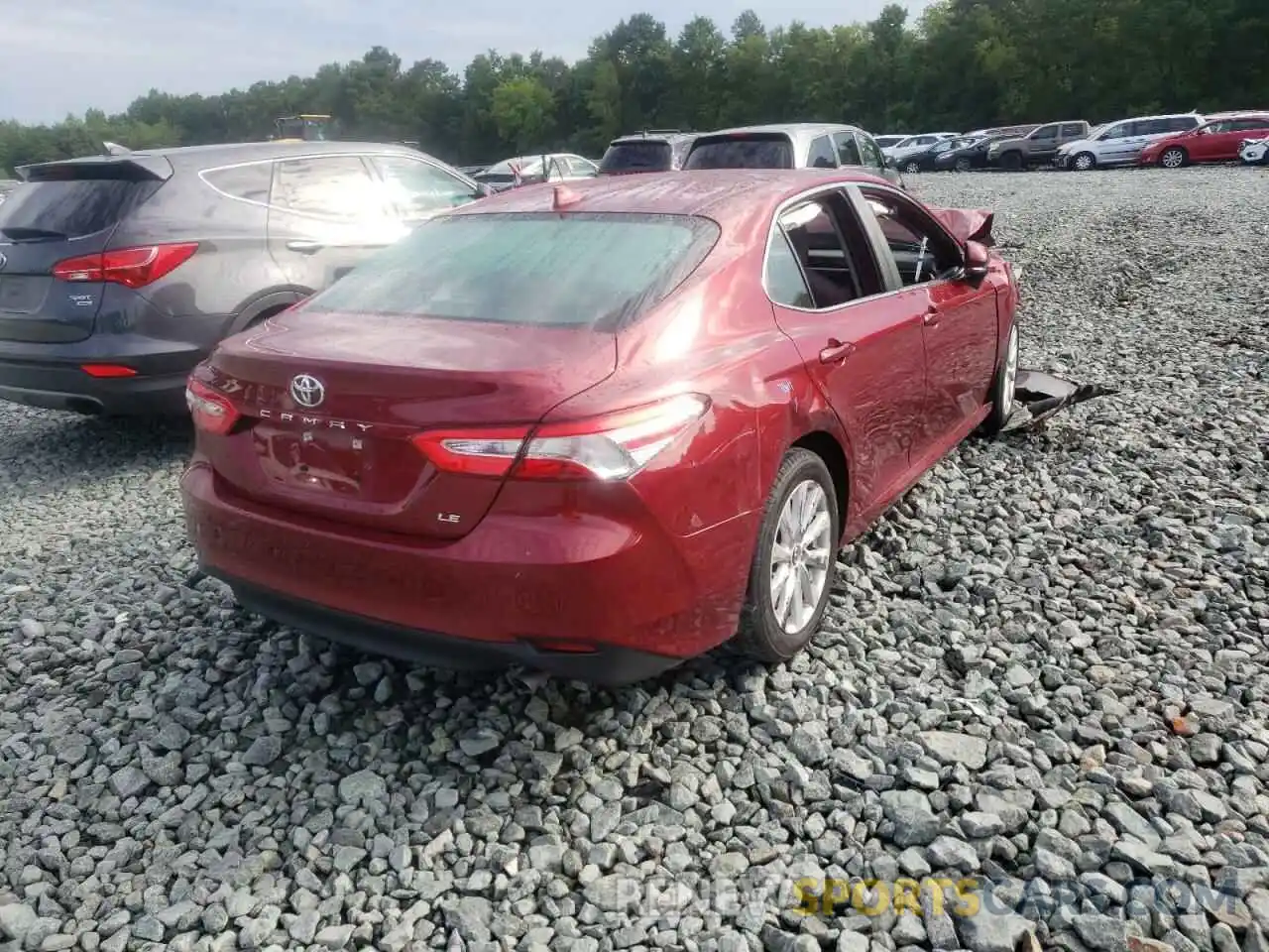 4 Photograph of a damaged car 4T1L11AK0LU316278 TOYOTA CAMRY 2020