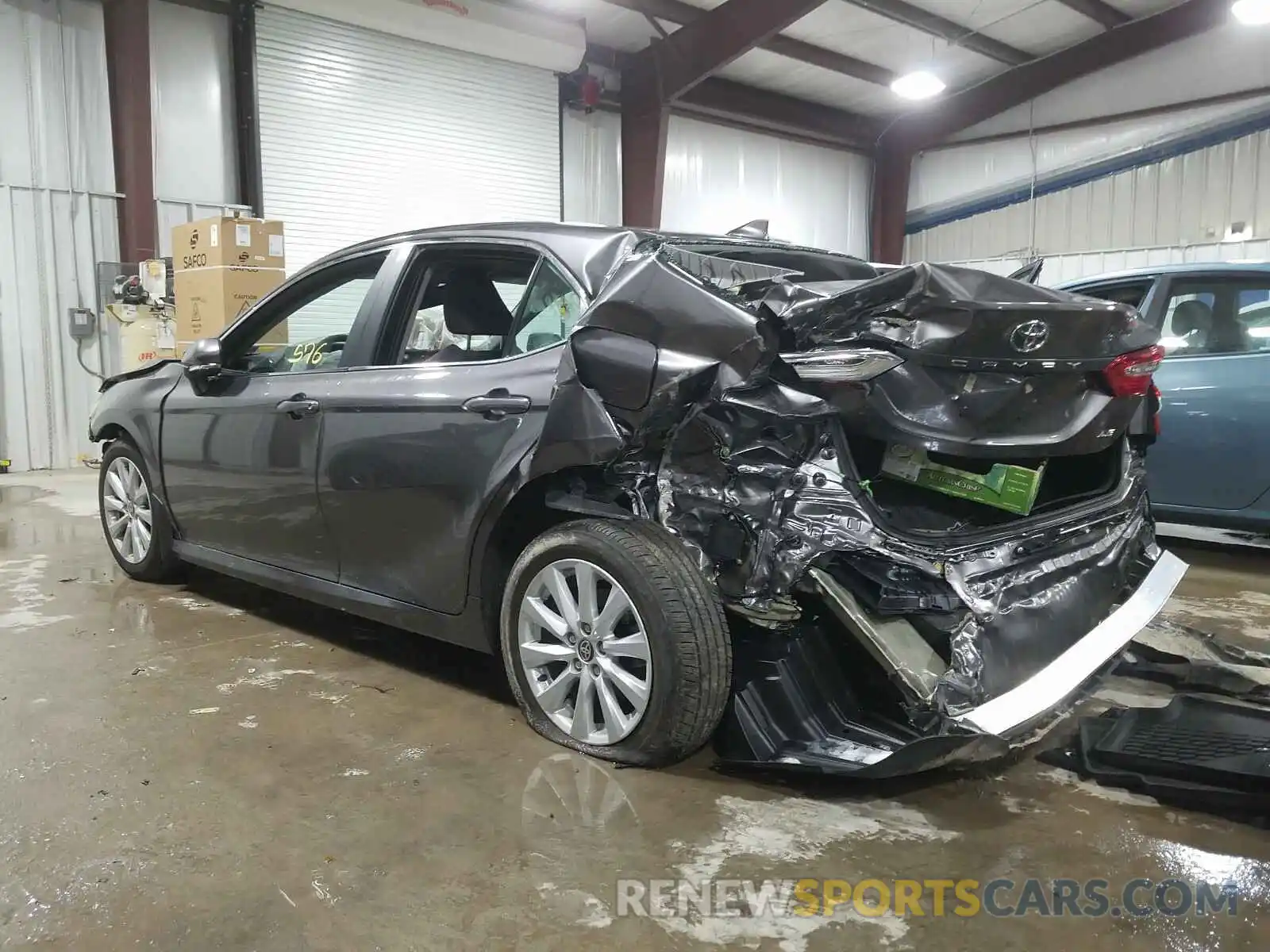 3 Photograph of a damaged car 4T1L11AK0LU507344 TOYOTA CAMRY 2020