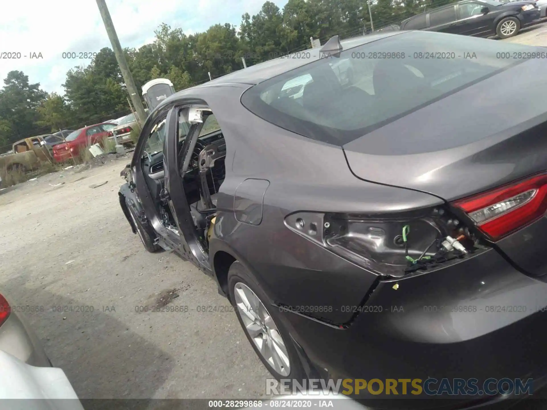 3 Photograph of a damaged car 4T1L11AK0LU913253 TOYOTA CAMRY 2020