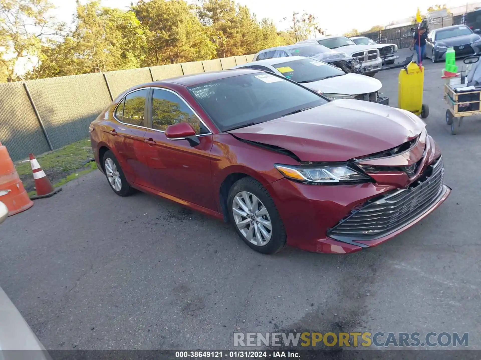 1 Photograph of a damaged car 4T1L11AK0LU967460 TOYOTA CAMRY 2020