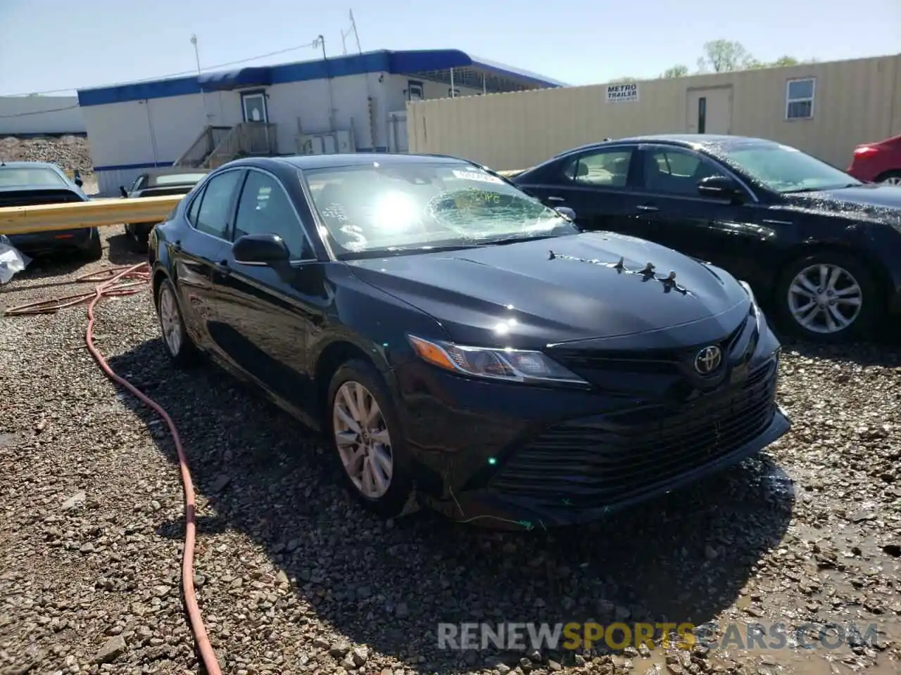 1 Photograph of a damaged car 4T1L11AK0LU982864 TOYOTA CAMRY 2020