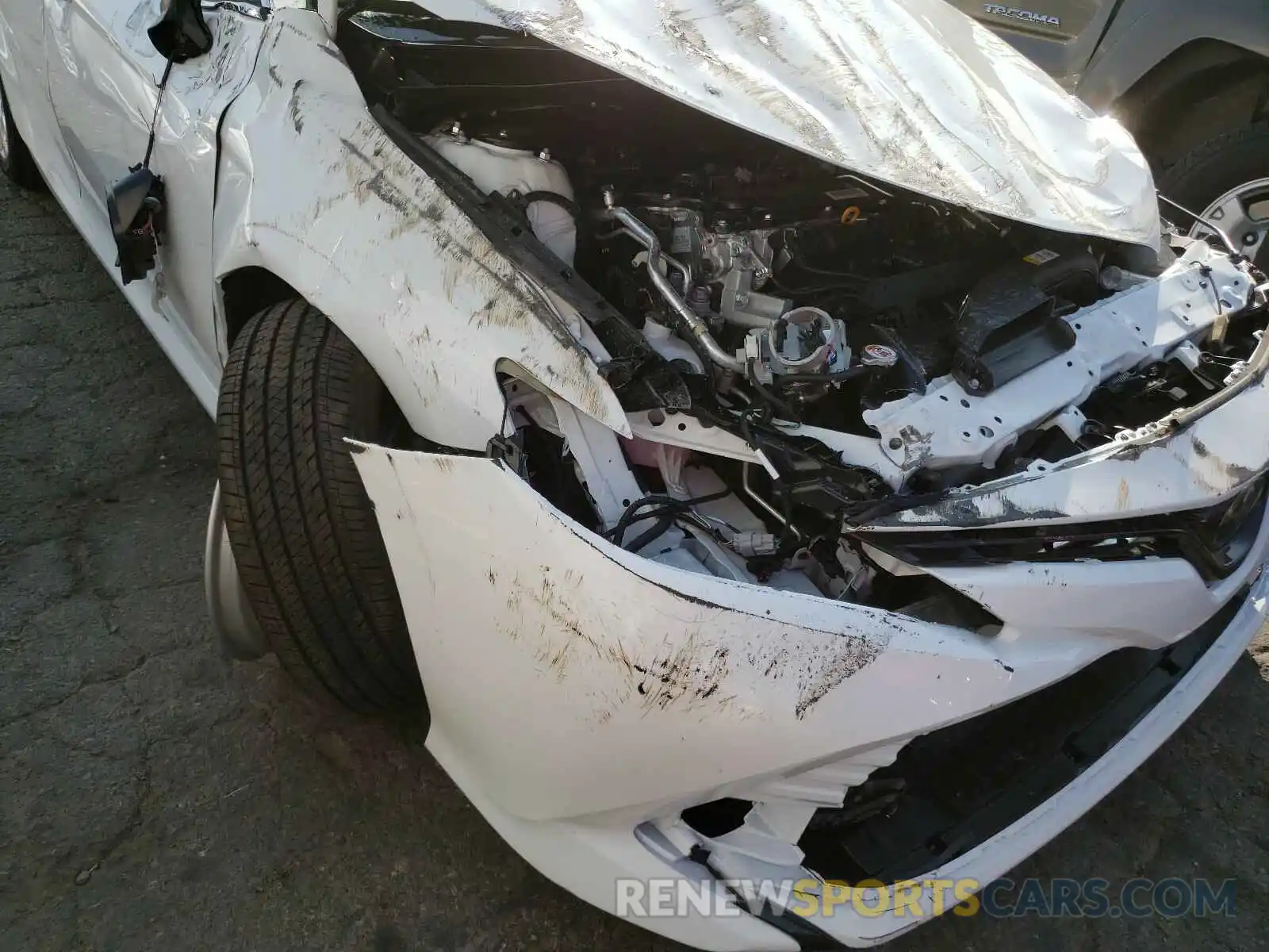9 Photograph of a damaged car 4T1L11AK0LU984243 TOYOTA CAMRY 2020