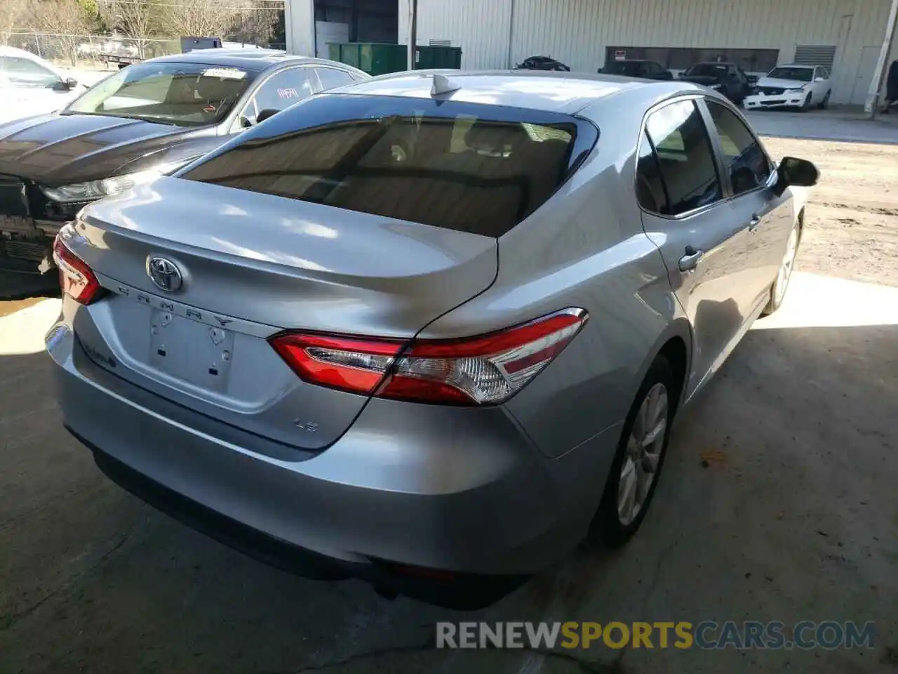 4 Photograph of a damaged car 4T1L11AK0LU984856 TOYOTA CAMRY 2020