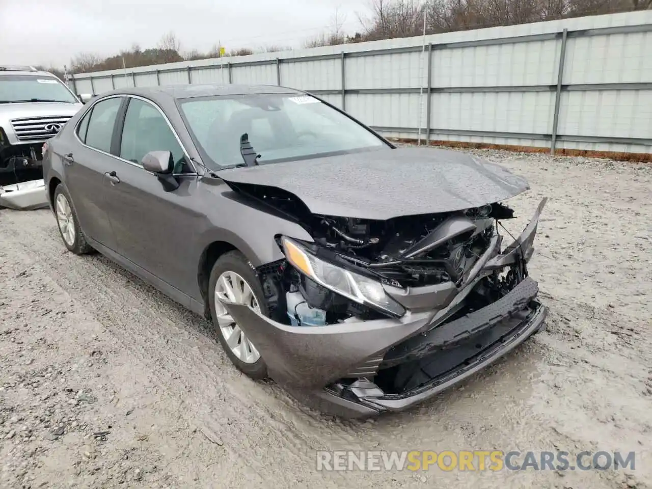 1 Photograph of a damaged car 4T1L11AK0LU991516 TOYOTA CAMRY 2020