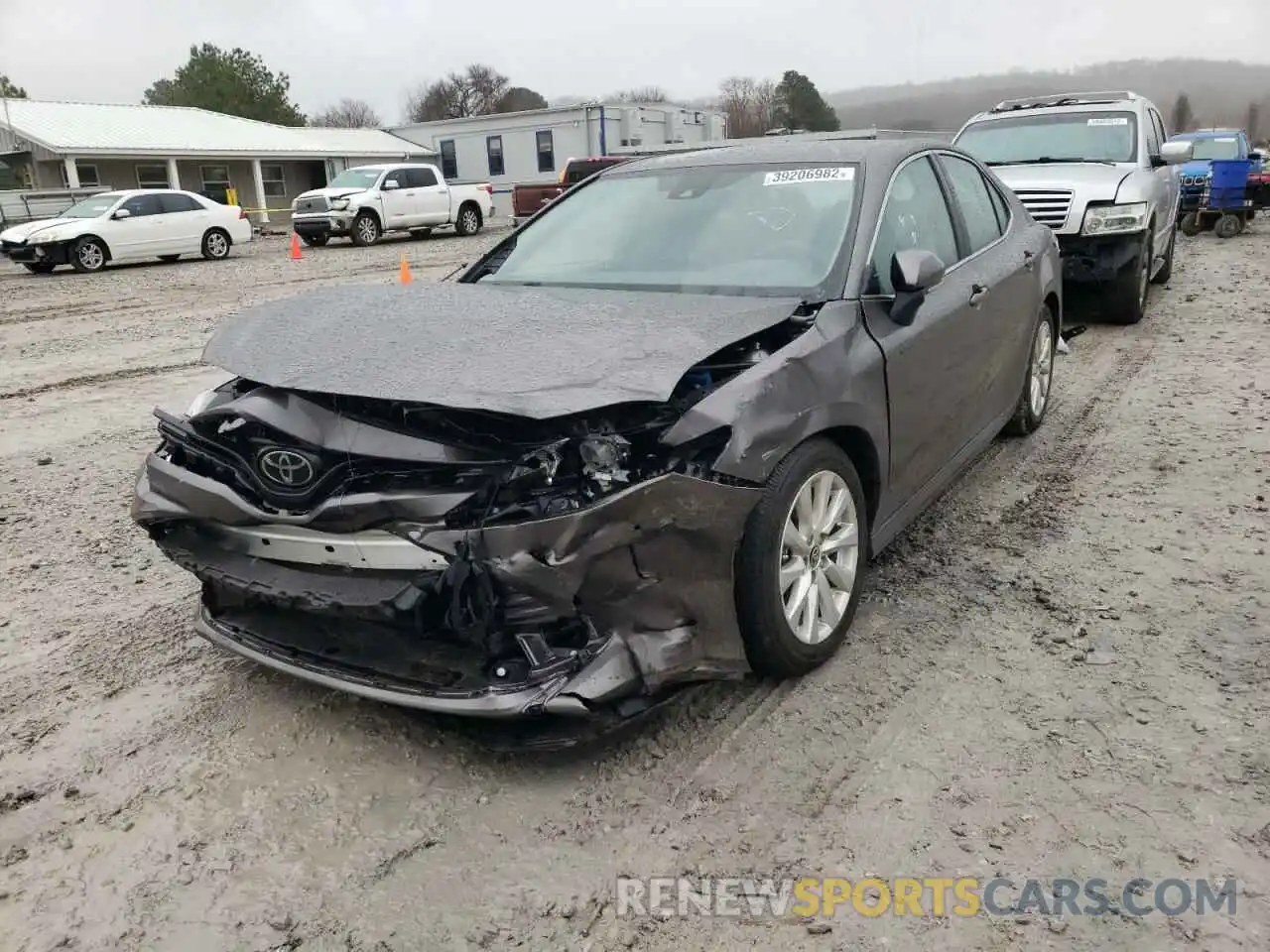 2 Photograph of a damaged car 4T1L11AK0LU991516 TOYOTA CAMRY 2020