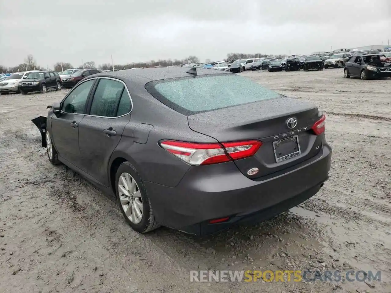 3 Photograph of a damaged car 4T1L11AK0LU991516 TOYOTA CAMRY 2020