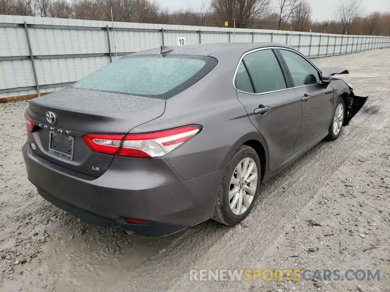 4 Photograph of a damaged car 4T1L11AK0LU991516 TOYOTA CAMRY 2020