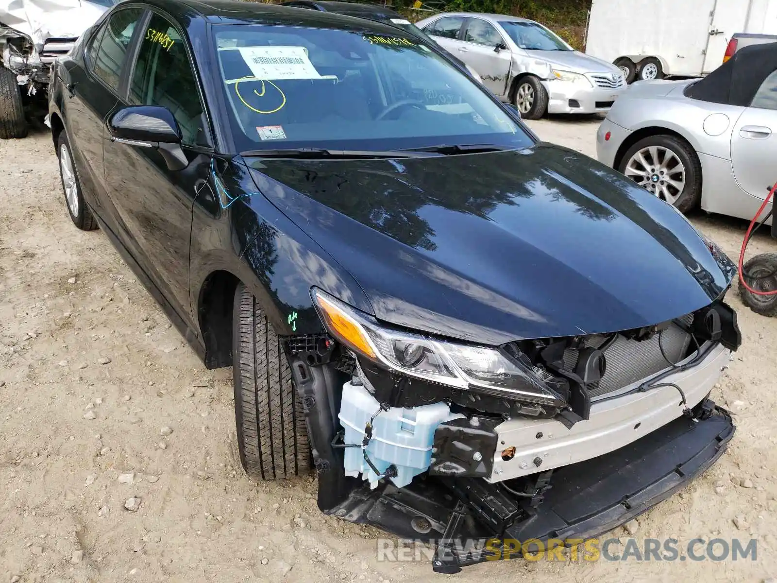 1 Photograph of a damaged car 4T1L11AK1LU304916 TOYOTA CAMRY 2020