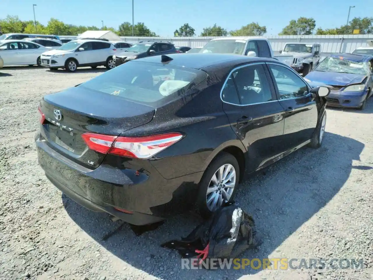 4 Photograph of a damaged car 4T1L11AK1LU323062 TOYOTA CAMRY 2020